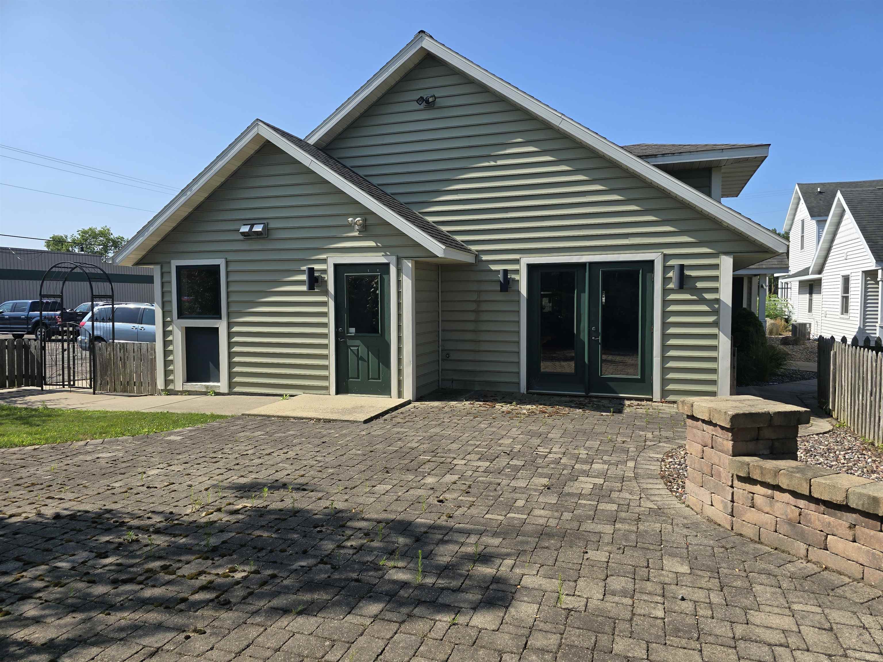 113 W 6TH STREET, Marshfield, Wisconsin 54449, ,Commercial/industrial,For Sale,113 W 6TH STREET,22403877