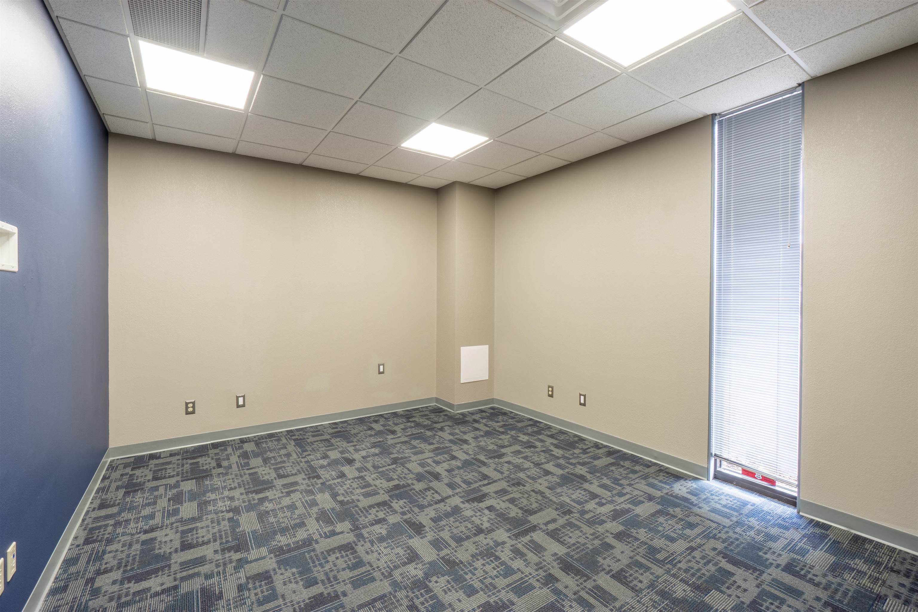 1818 GRAND AVENUE, Wausau, Wisconsin 54403, ,Commercial/industrial,For Sale,1818 GRAND AVENUE,22404127