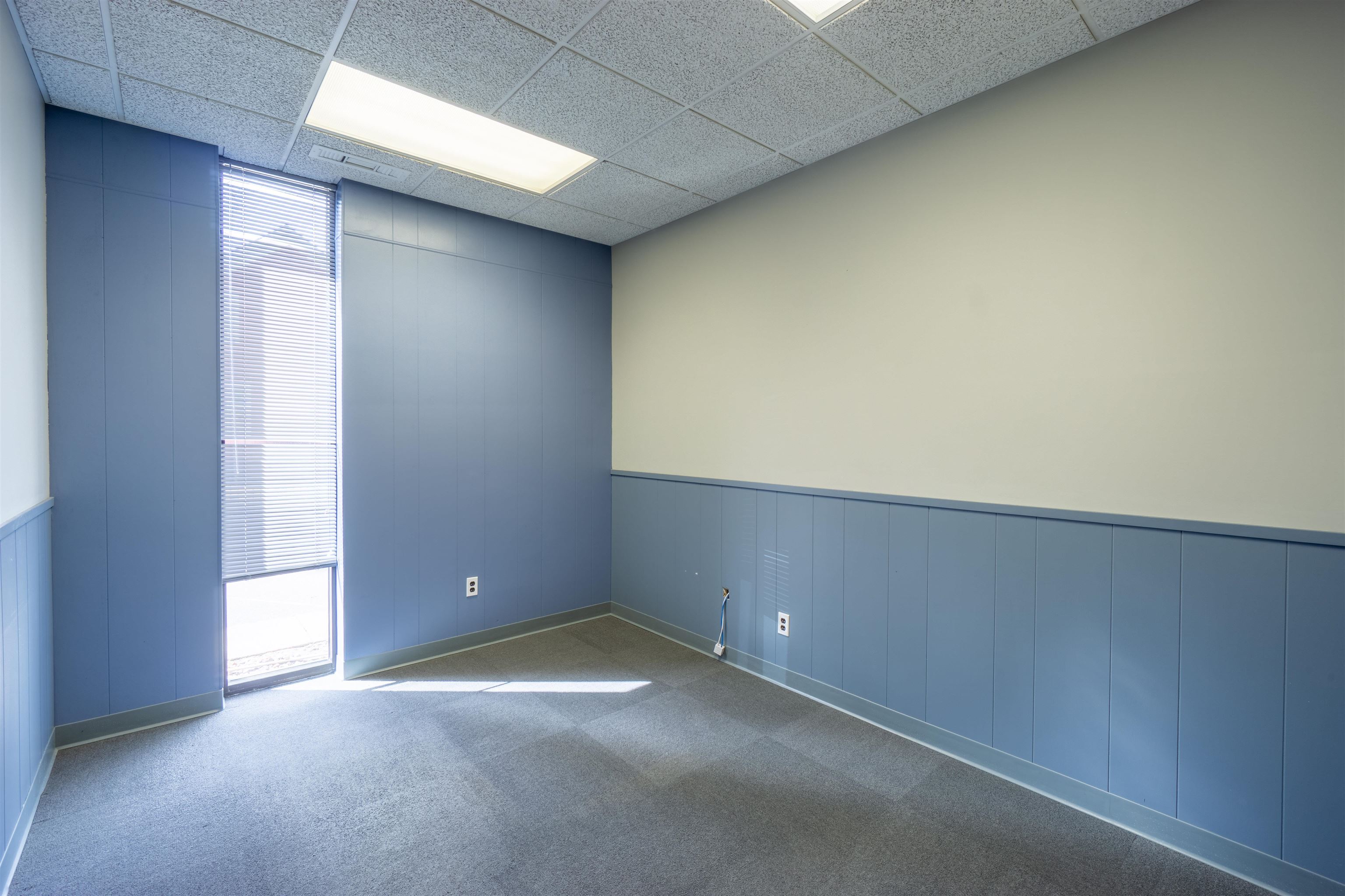 1818 GRAND AVENUE, Wausau, Wisconsin 54403, ,Commercial/industrial,For Sale,1818 GRAND AVENUE,22404127