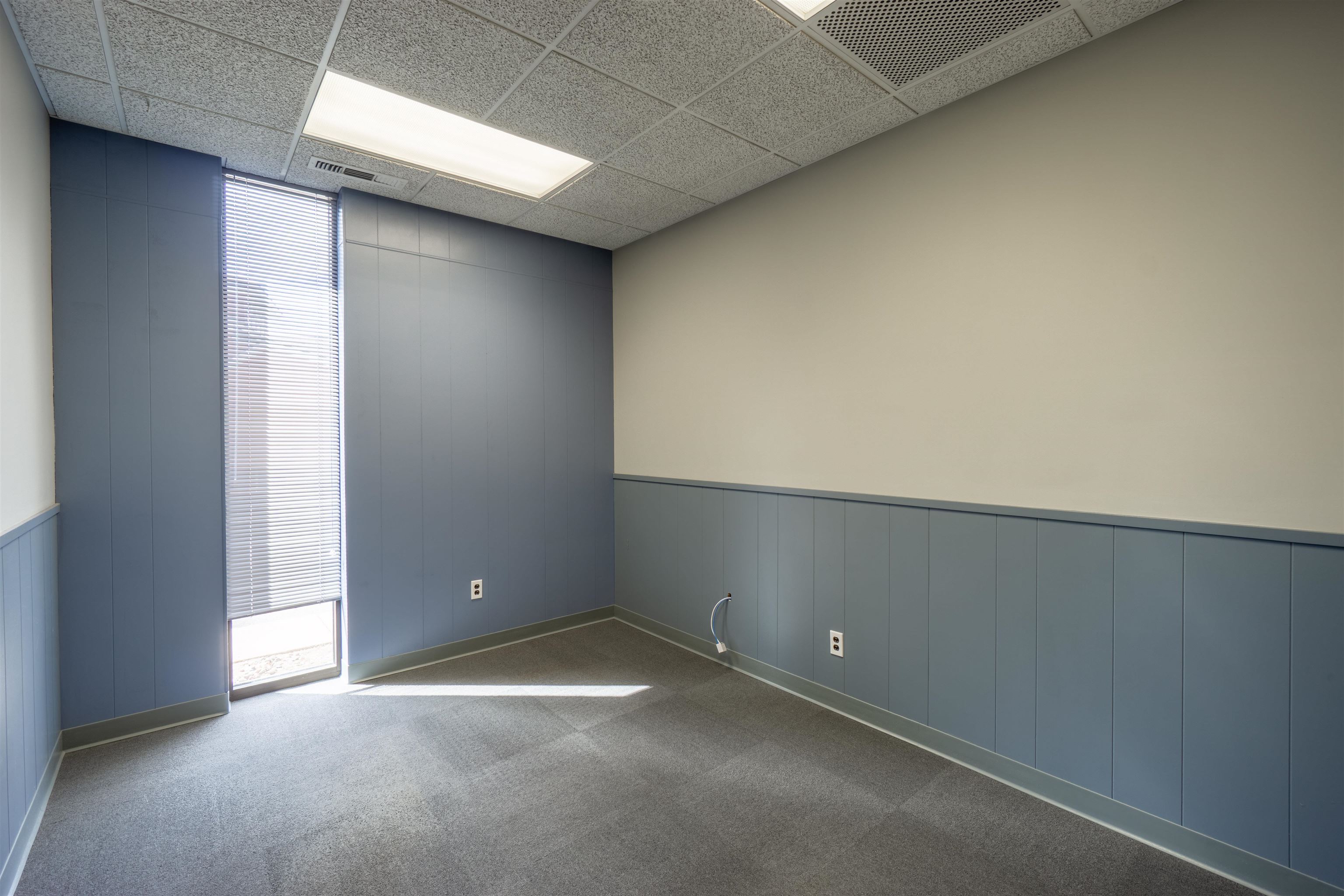 1818 GRAND AVENUE, Wausau, Wisconsin 54403, ,Commercial/industrial,For Sale,1818 GRAND AVENUE,22404127