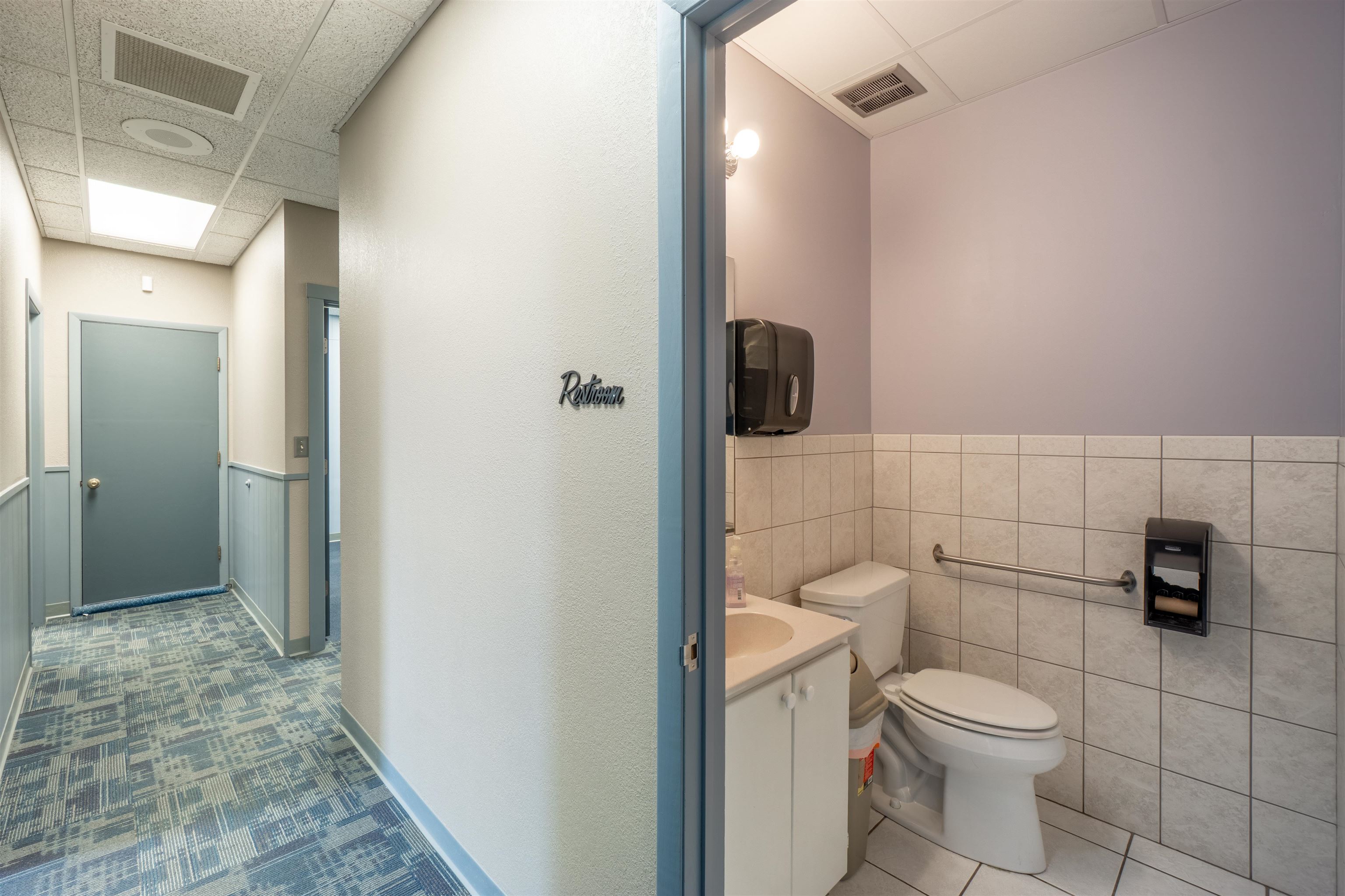 1818 GRAND AVENUE, Wausau, Wisconsin 54403, ,Commercial/industrial,For Sale,1818 GRAND AVENUE,22404127