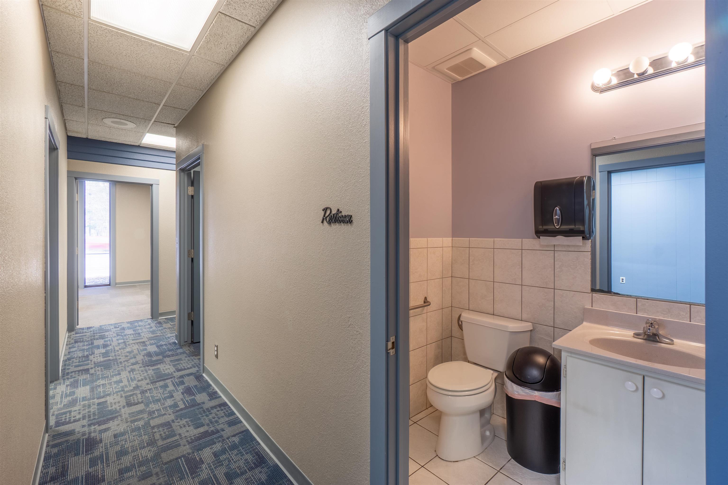 1818 GRAND AVENUE, Wausau, Wisconsin 54403, ,Commercial/industrial,For Sale,1818 GRAND AVENUE,22404127