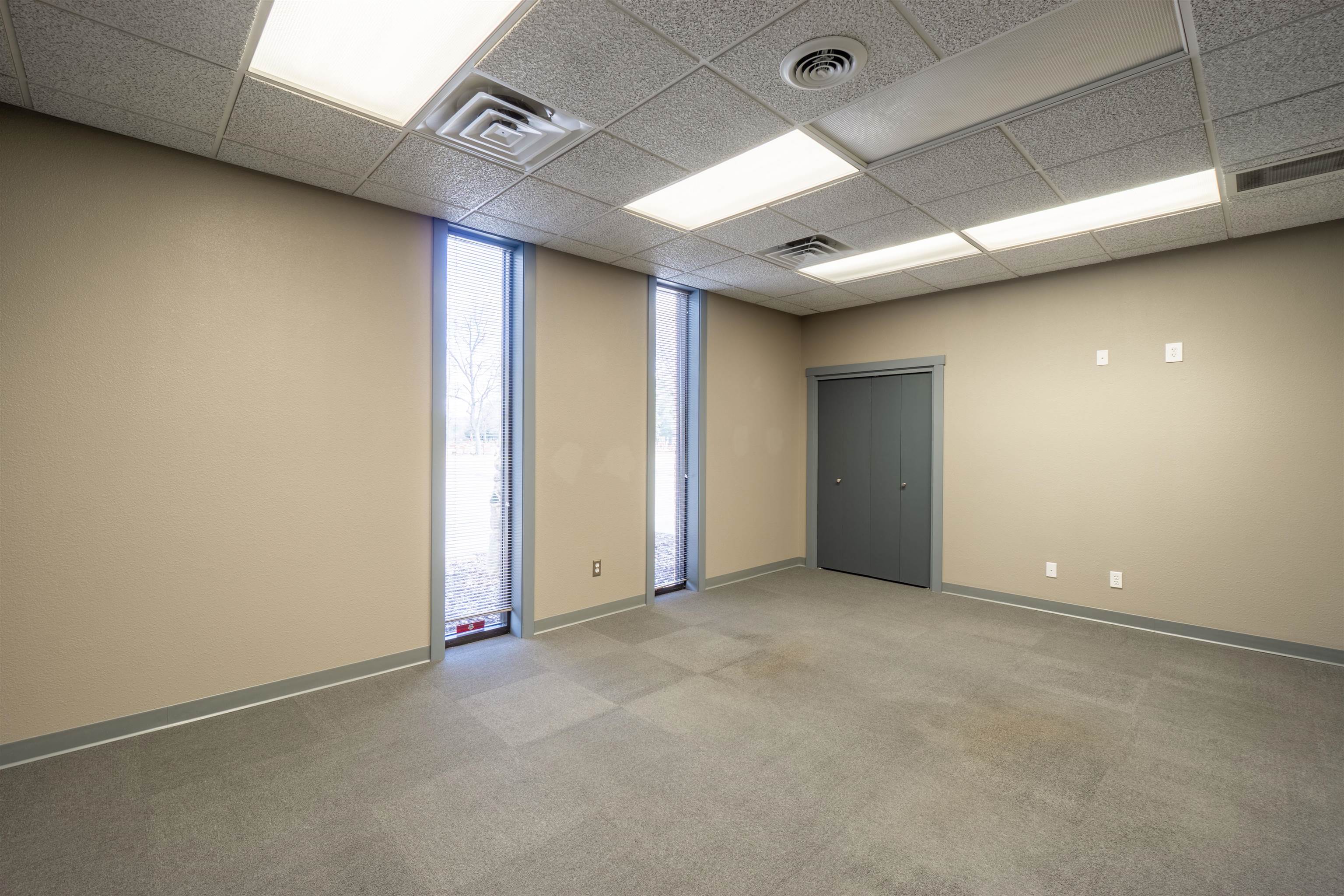 1818 GRAND AVENUE, Wausau, Wisconsin 54403, ,Commercial/industrial,For Sale,1818 GRAND AVENUE,22404127