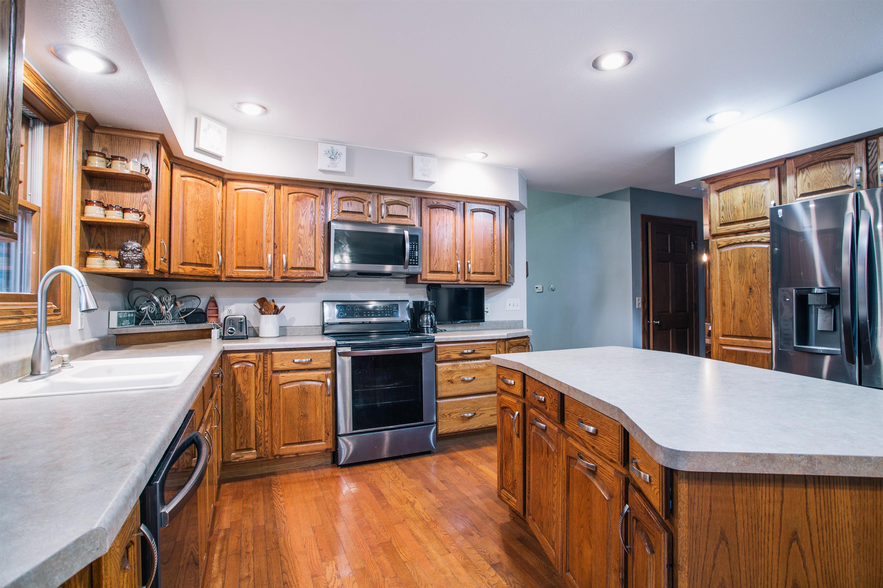 N8296 RIVER AVENUE, Greenwood, Wisconsin 54437, 5 Bedrooms Bedrooms, ,2 BathroomsBathrooms,Residential,For Sale,N8296 RIVER AVENUE,22500446