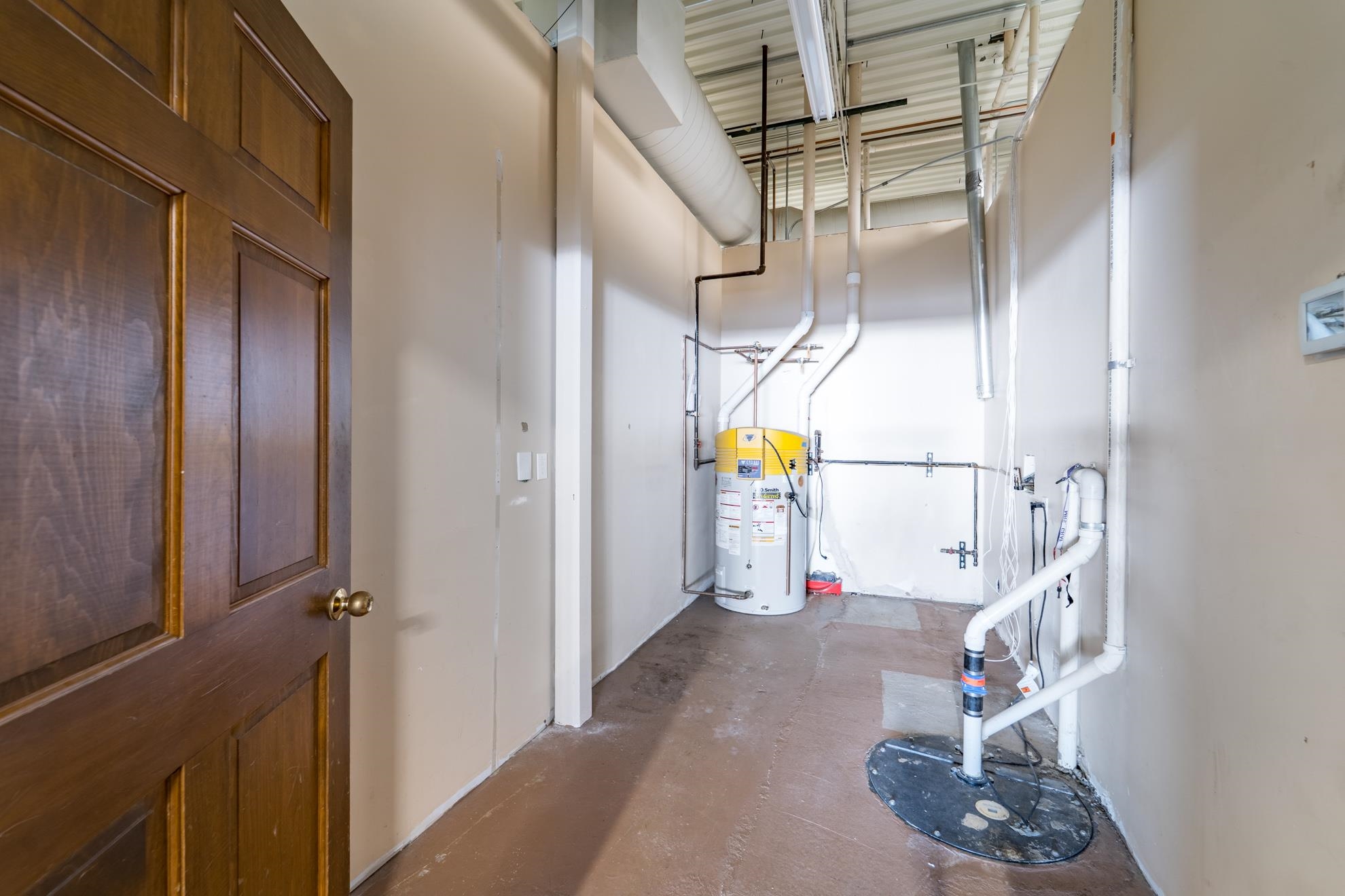 2215 GRAND AVENUE, Wausau, Wisconsin 54403, ,Commercial/industrial,For Rent,2215 GRAND AVENUE,22500583