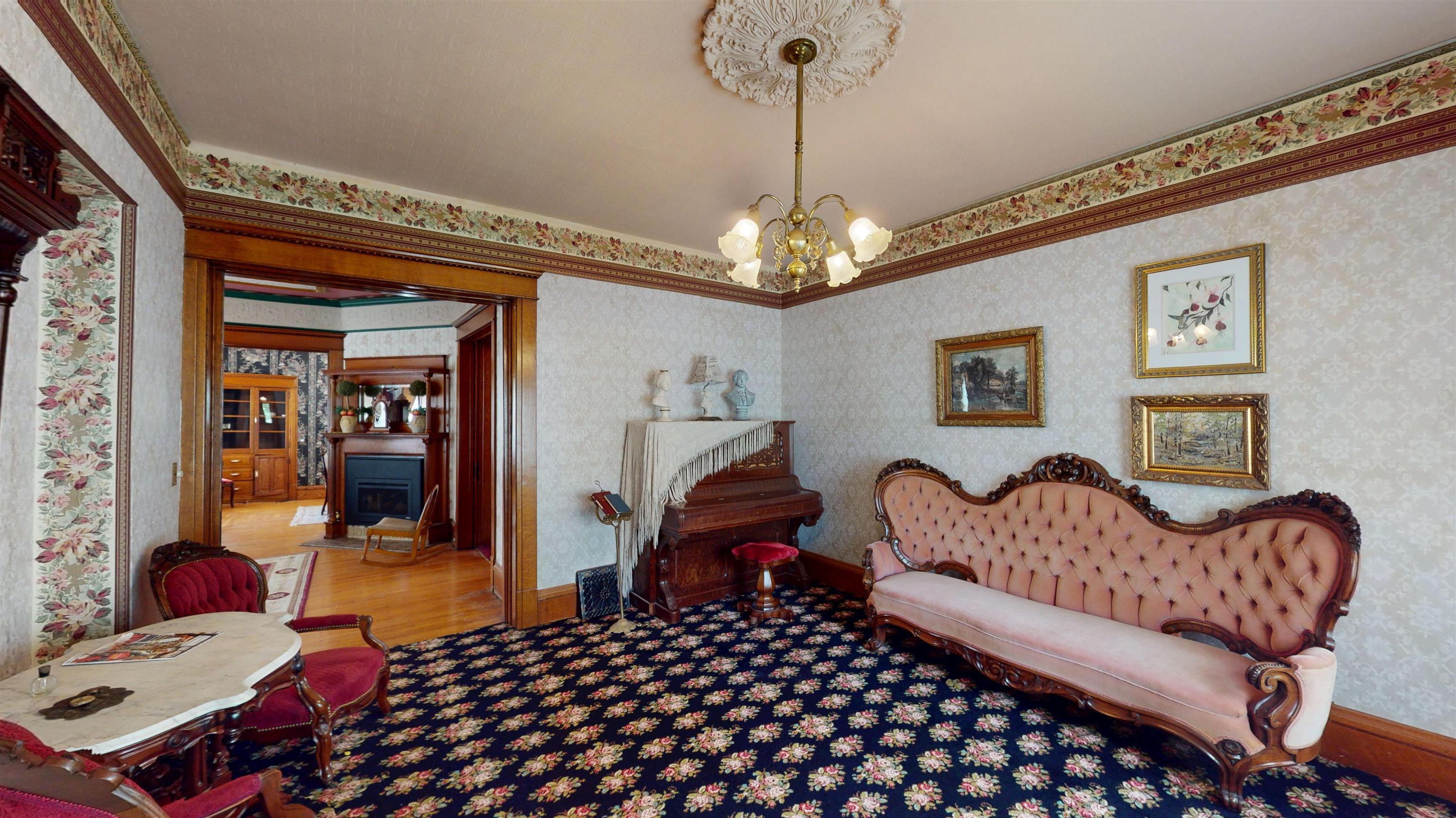 201 S VINE AVENUE, Marshfield, Wisconsin 54449, 5 Bedrooms Bedrooms, ,2 BathroomsBathrooms,Residential,For Sale,201 S VINE AVENUE,22500928