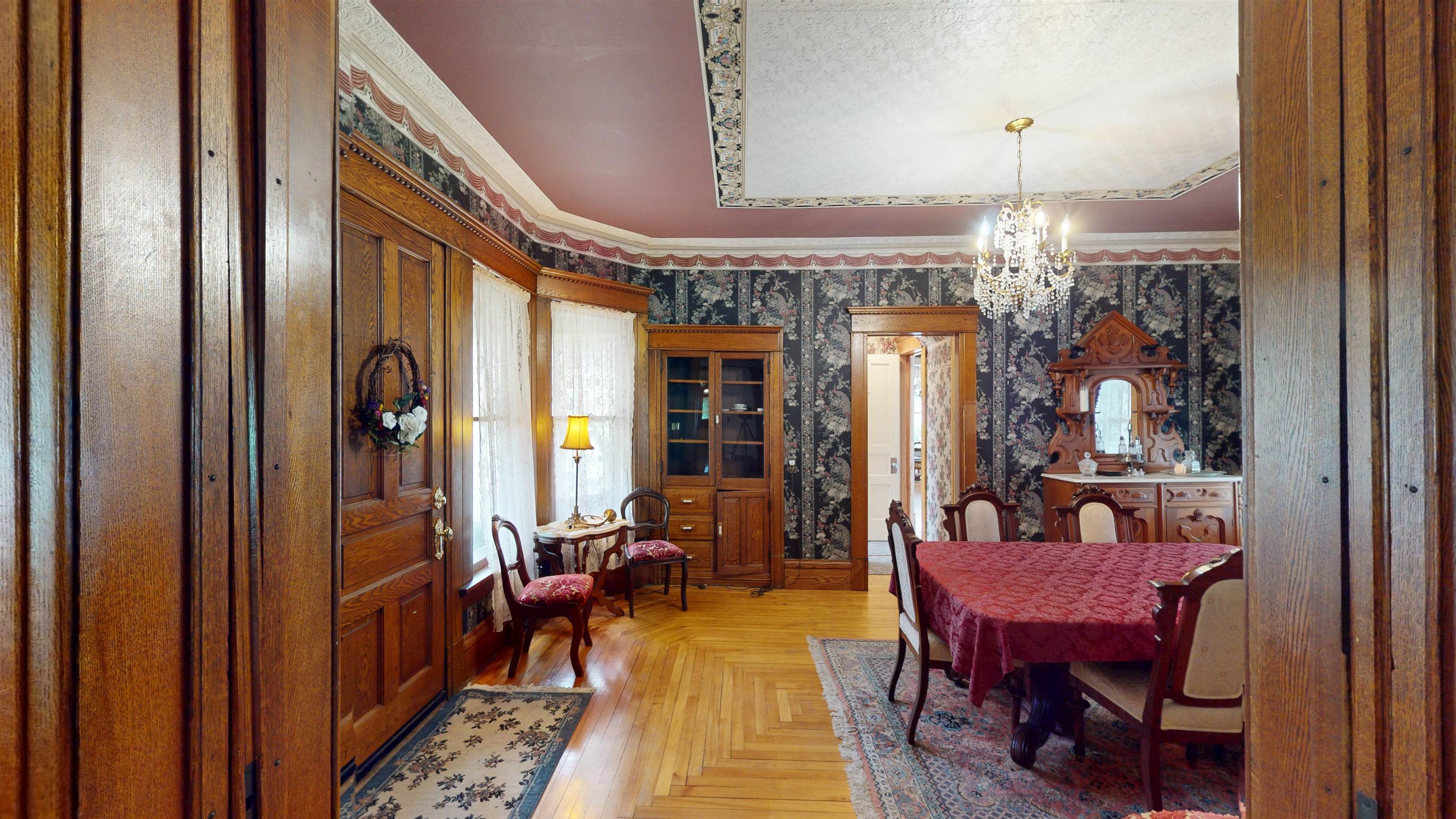 201 S VINE AVENUE, Marshfield, Wisconsin 54449, 5 Bedrooms Bedrooms, ,2 BathroomsBathrooms,Residential,For Sale,201 S VINE AVENUE,22500928