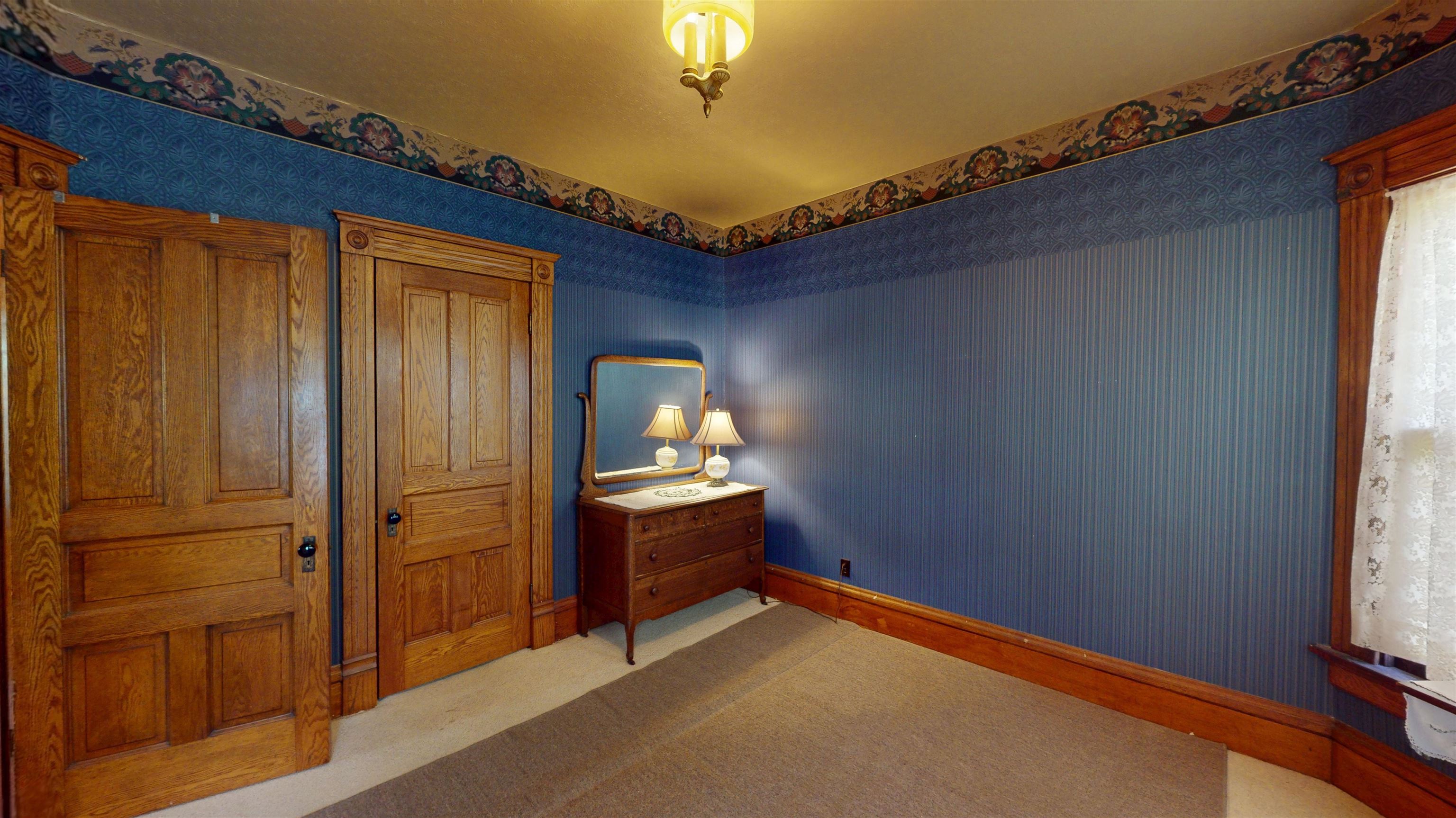 201 S VINE AVENUE, Marshfield, Wisconsin 54449, 5 Bedrooms Bedrooms, ,2 BathroomsBathrooms,Residential,For Sale,201 S VINE AVENUE,22500928