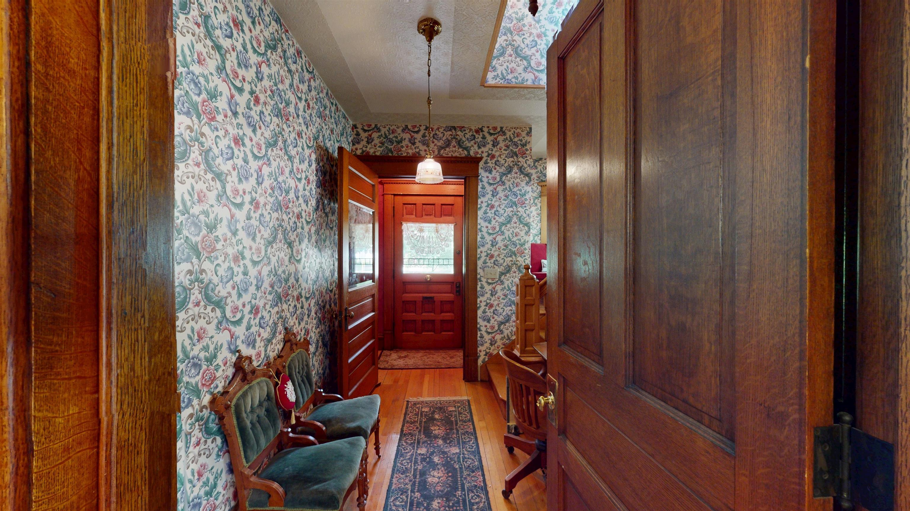 201 S VINE AVENUE, Marshfield, Wisconsin 54449, 5 Bedrooms Bedrooms, ,2 BathroomsBathrooms,Residential,For Sale,201 S VINE AVENUE,22500928