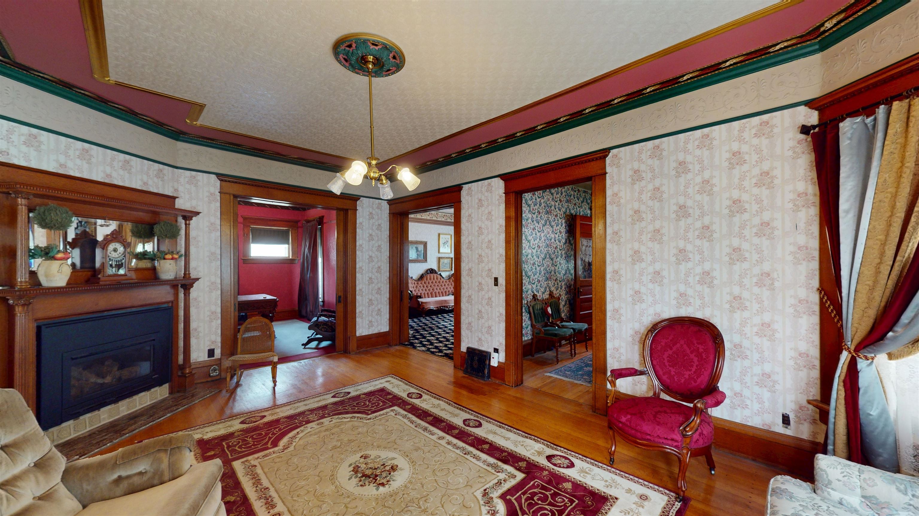 201 S VINE AVENUE, Marshfield, Wisconsin 54449, 5 Bedrooms Bedrooms, ,2 BathroomsBathrooms,Residential,For Sale,201 S VINE AVENUE,22500928