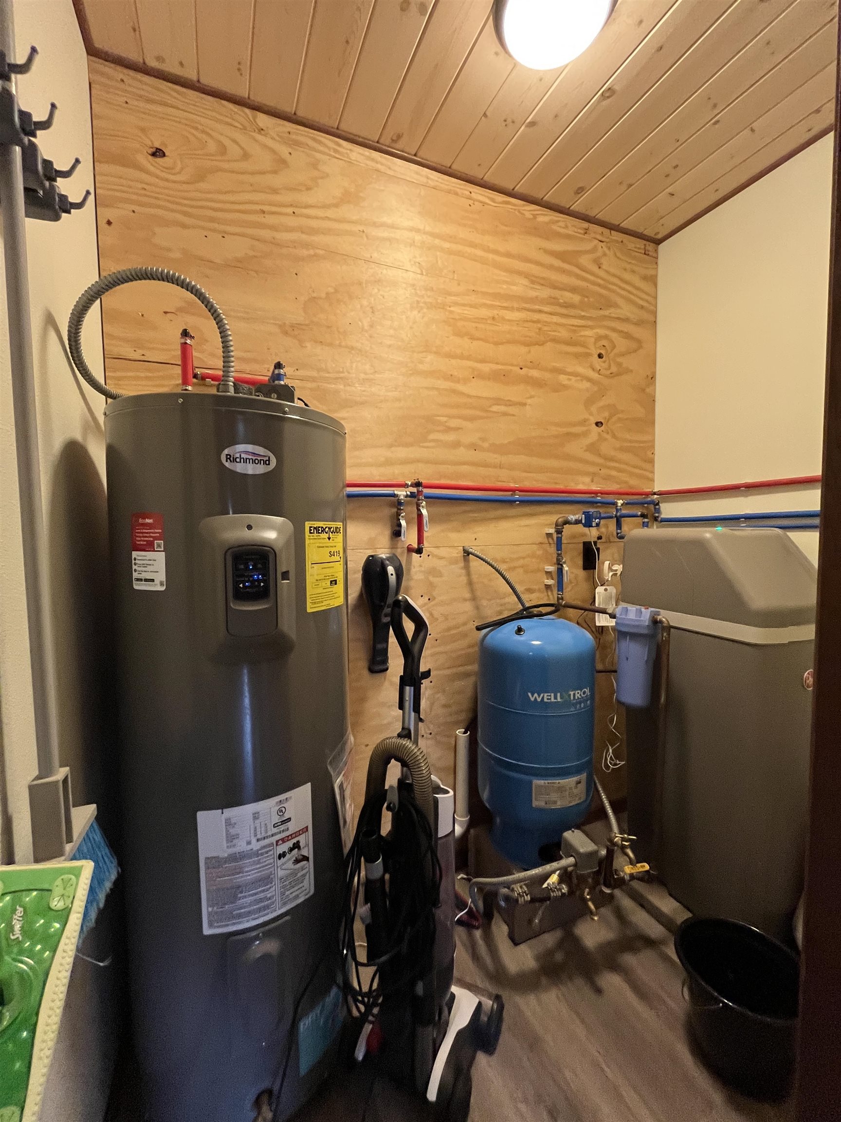 W5817 W OLD 8 ROAD W, Prentice, Wisconsin 54556, 1 Bedroom Bedrooms, ,2 BathroomsBathrooms,Residential,For Sale,W5817 W OLD 8 ROAD W,22500988