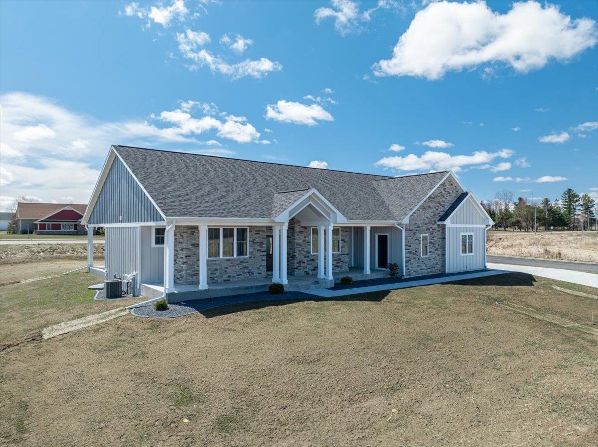 118105 BETTY DRIVE, Stratford, Wisconsin 54484, 3 Bedrooms Bedrooms, ,2 BathroomsBathrooms,Residential,For Sale,118105 BETTY DRIVE,22501235