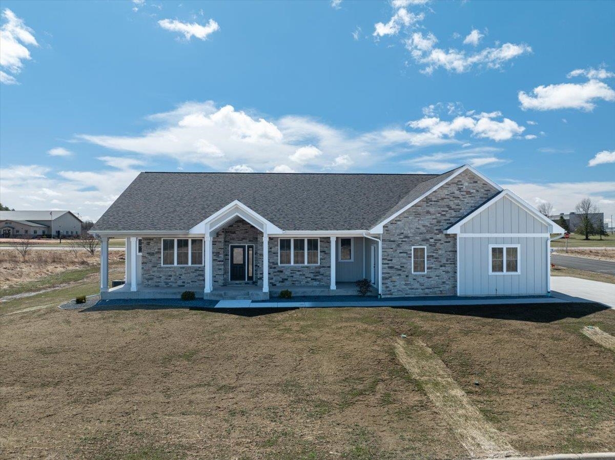 118105 BETTY DRIVE, Stratford, Wisconsin 54484, 3 Bedrooms Bedrooms, ,2 BathroomsBathrooms,Residential,For Sale,118105 BETTY DRIVE,22501235