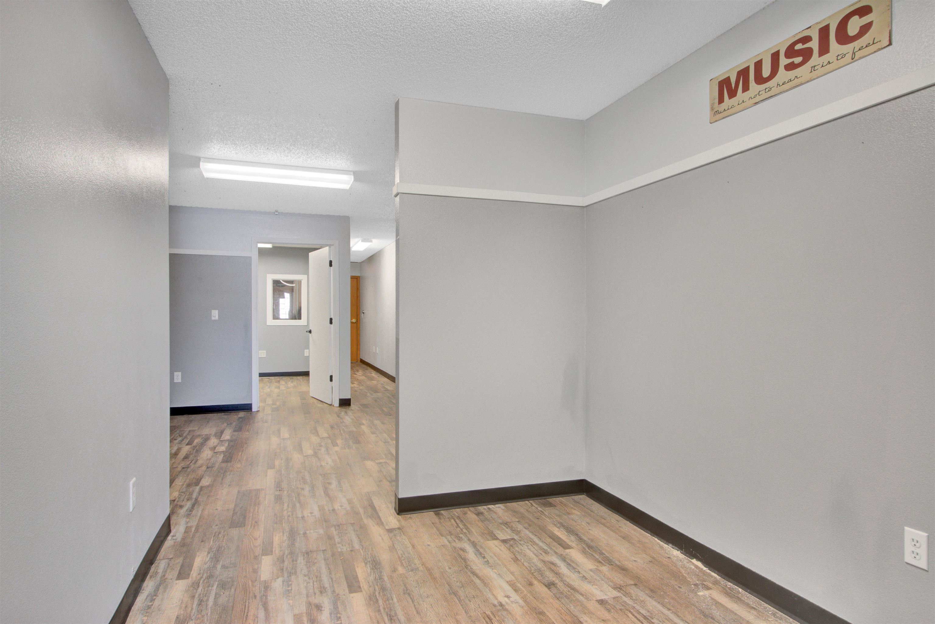 2001 S CENTRAL AVENUE, Marshfield, Wisconsin 54449, ,Commercial/industrial,For Rent,2001 S CENTRAL AVENUE,22501634