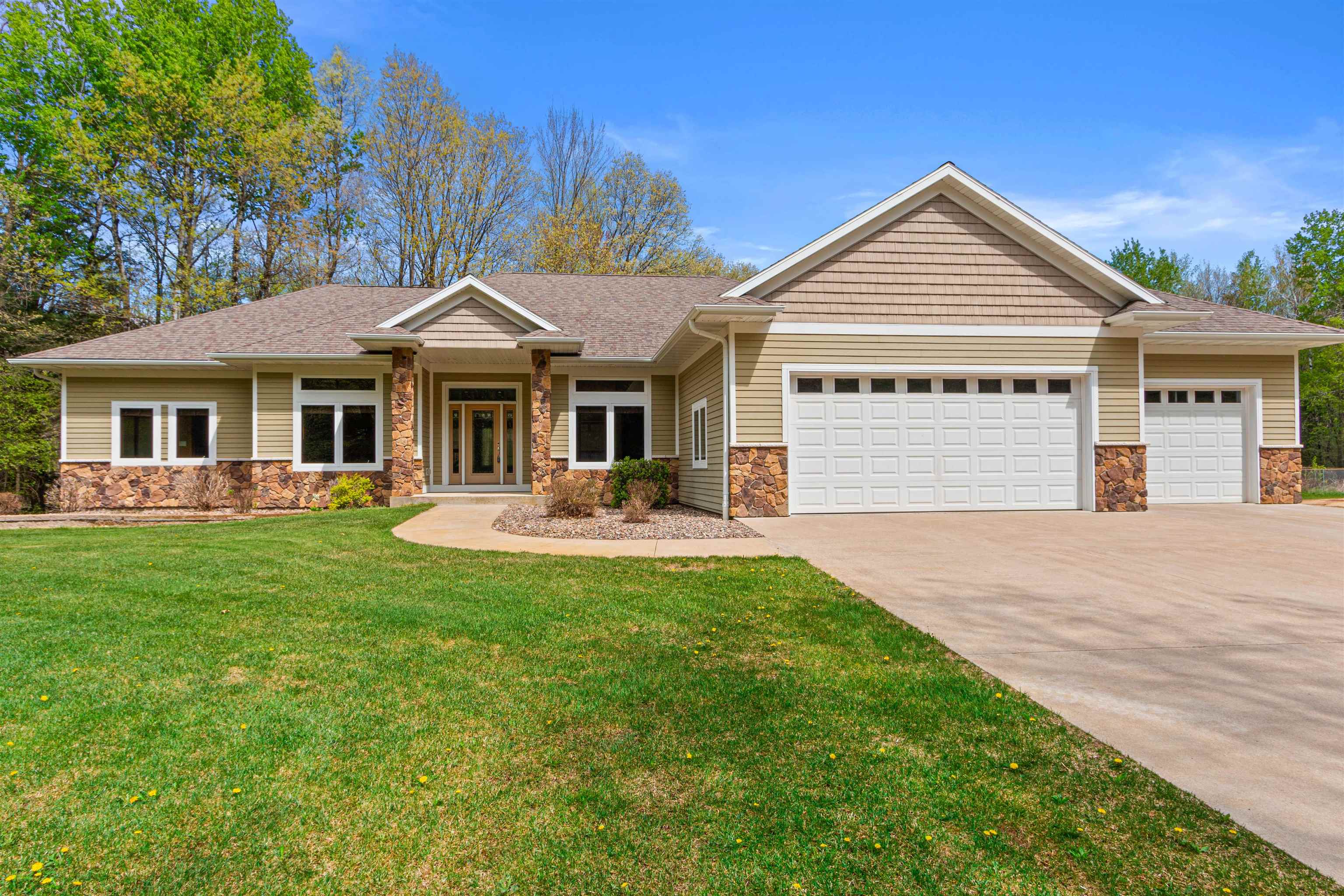 6056 SHARONWOOD LANE, Stevens Point, Wisconsin 54482, 4 Bedrooms Bedrooms, ,3 BathroomsBathrooms,Residential,For Sale,6056 SHARONWOOD LANE,22501948