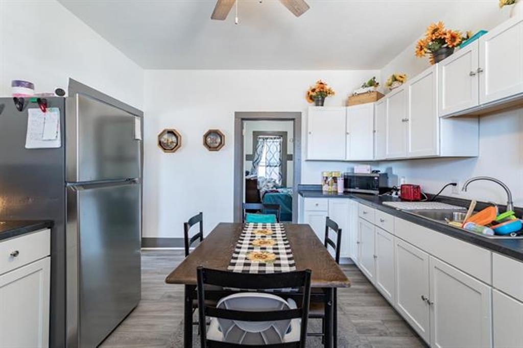 1322 W MAIN STREET, Merrill, Wisconsin 54452, 2 Bedrooms Bedrooms, 5 Rooms Rooms,1 BathroomBathrooms,Multi-family,For Sale,1322 W MAIN STREET,22502395