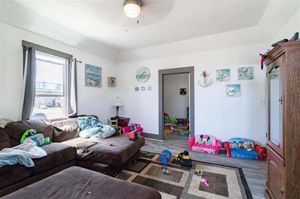 1322 W MAIN STREET, Merrill, Wisconsin 54452, 2 Bedrooms Bedrooms, 5 Rooms Rooms,1 BathroomBathrooms,Multi-family,For Sale,1322 W MAIN STREET,22502395