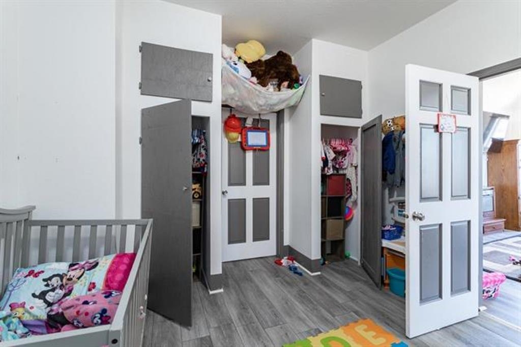 1322 W MAIN STREET, Merrill, Wisconsin 54452, 2 Bedrooms Bedrooms, 5 Rooms Rooms,1 BathroomBathrooms,Multi-family,For Sale,1322 W MAIN STREET,22502395