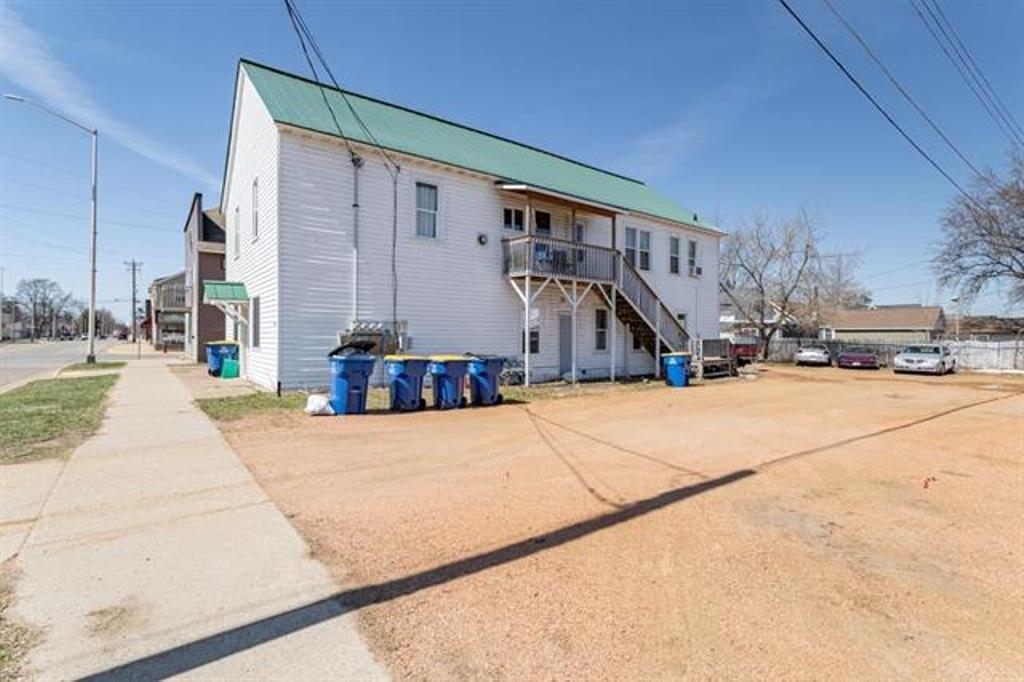 1322 W MAIN STREET, Merrill, Wisconsin 54452, 2 Bedrooms Bedrooms, 5 Rooms Rooms,1 BathroomBathrooms,Multi-family,For Sale,1322 W MAIN STREET,22502395