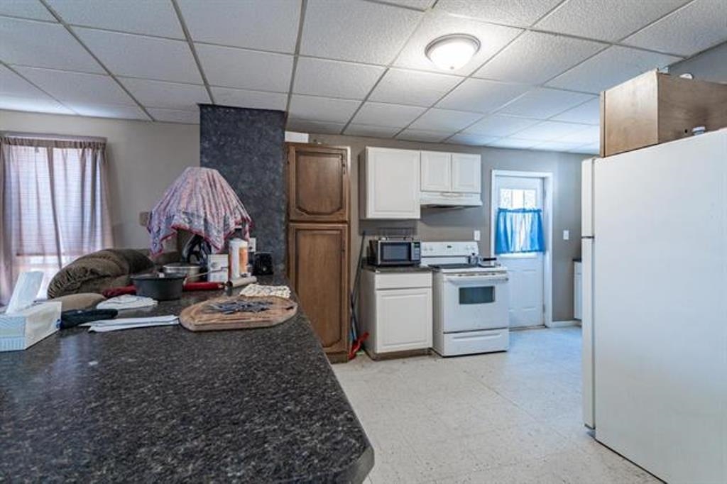 1322 W MAIN STREET, Merrill, Wisconsin 54452, 2 Bedrooms Bedrooms, 5 Rooms Rooms,1 BathroomBathrooms,Multi-family,For Sale,1322 W MAIN STREET,22502395