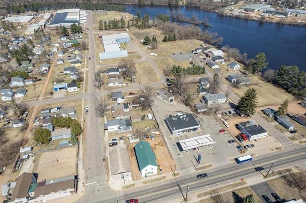 1322 W MAIN STREET, Merrill, Wisconsin 54452, 2 Bedrooms Bedrooms, 5 Rooms Rooms,1 BathroomBathrooms,Multi-family,For Sale,1322 W MAIN STREET,22502395