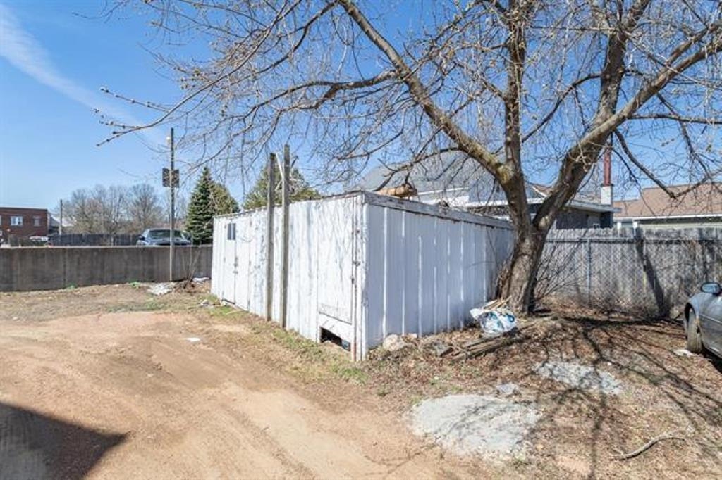 1322 W MAIN STREET, Merrill, Wisconsin 54452, 2 Bedrooms Bedrooms, 5 Rooms Rooms,1 BathroomBathrooms,Multi-family,For Sale,1322 W MAIN STREET,22502395