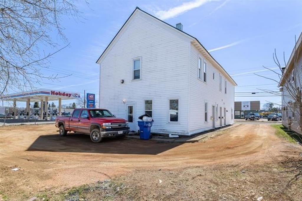 1322 W MAIN STREET, Merrill, Wisconsin 54452, 2 Bedrooms Bedrooms, 5 Rooms Rooms,1 BathroomBathrooms,Multi-family,For Sale,1322 W MAIN STREET,22502395