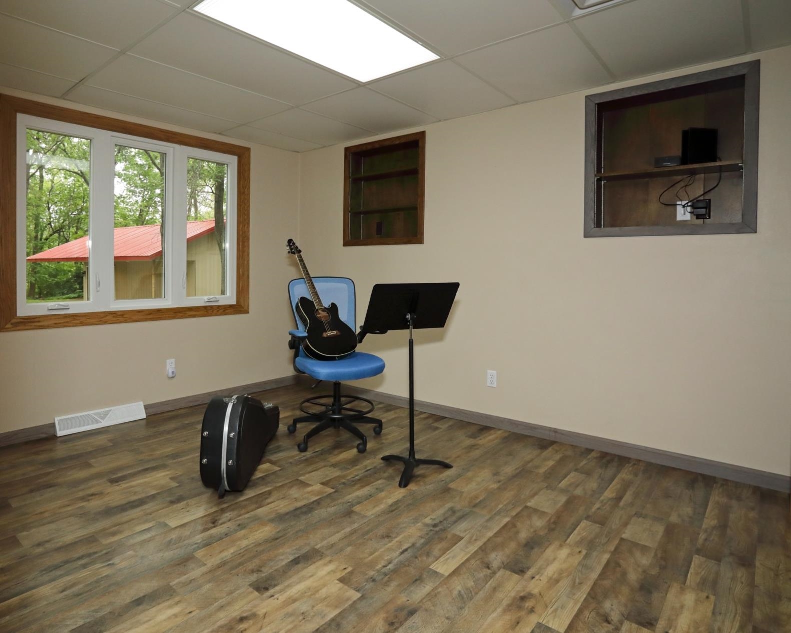 2410 SPRINGVILLE DRIVE, Plover, Wisconsin 54467, 4 Bedrooms Bedrooms, ,2 BathroomsBathrooms,Residential,For Sale,2410 SPRINGVILLE DRIVE,22502572