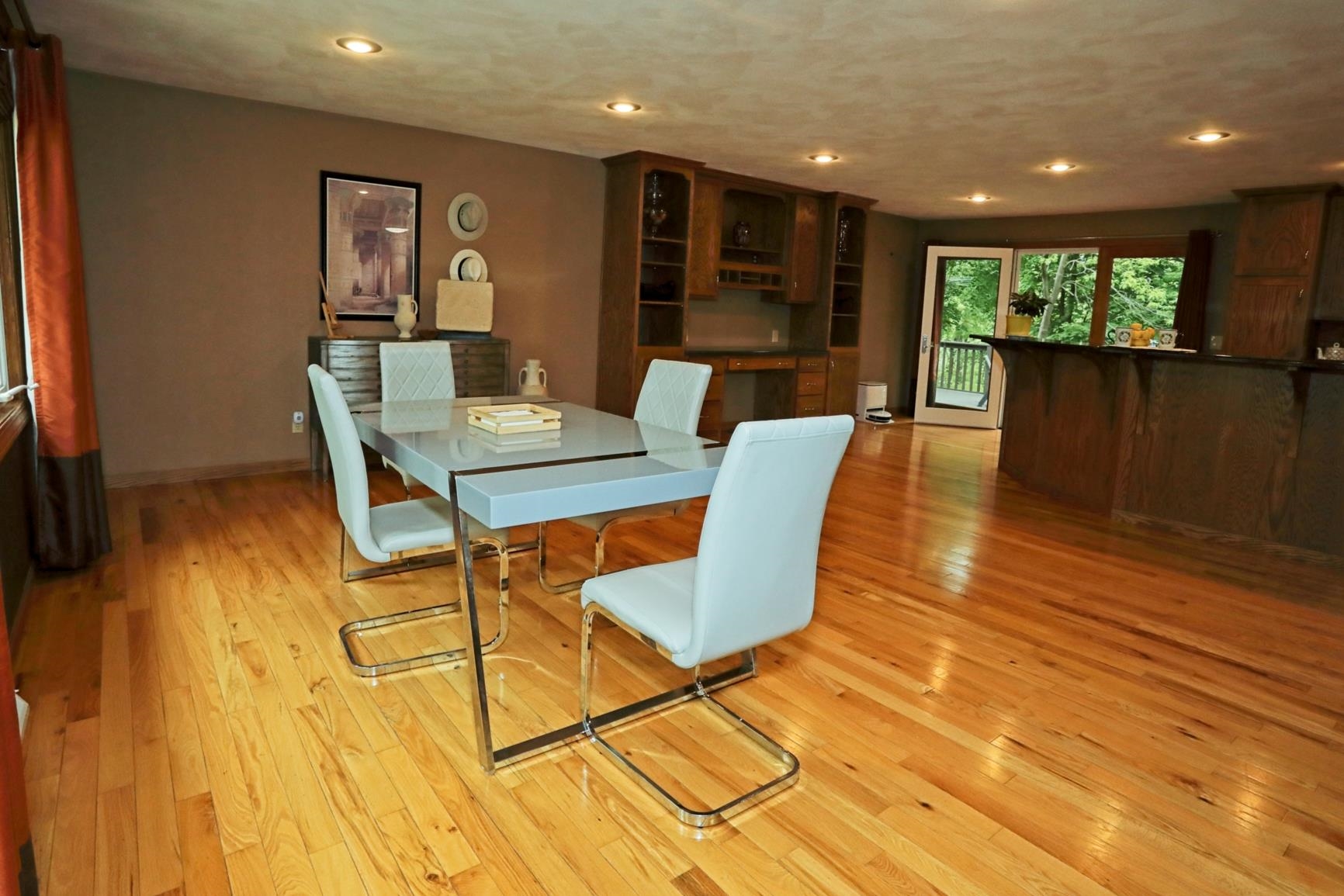 2410 SPRINGVILLE DRIVE, Plover, Wisconsin 54467, 4 Bedrooms Bedrooms, ,2 BathroomsBathrooms,Residential,For Sale,2410 SPRINGVILLE DRIVE,22502572