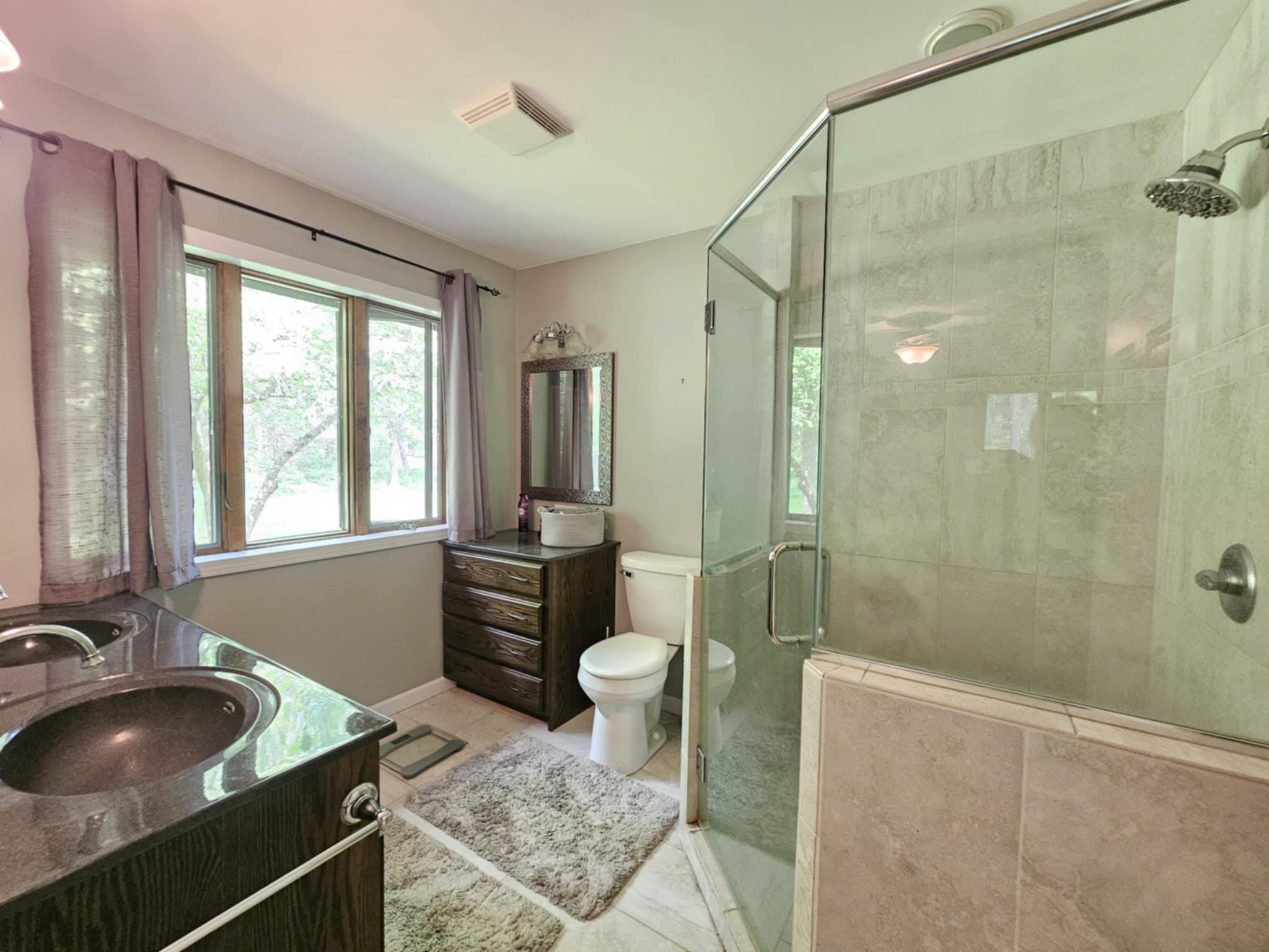 200890 ROBIN ROAD, Marshfield, Wisconsin 54449, 5 Bedrooms Bedrooms, ,4 BathroomsBathrooms,Residential,For Sale,200890 ROBIN ROAD,22502659