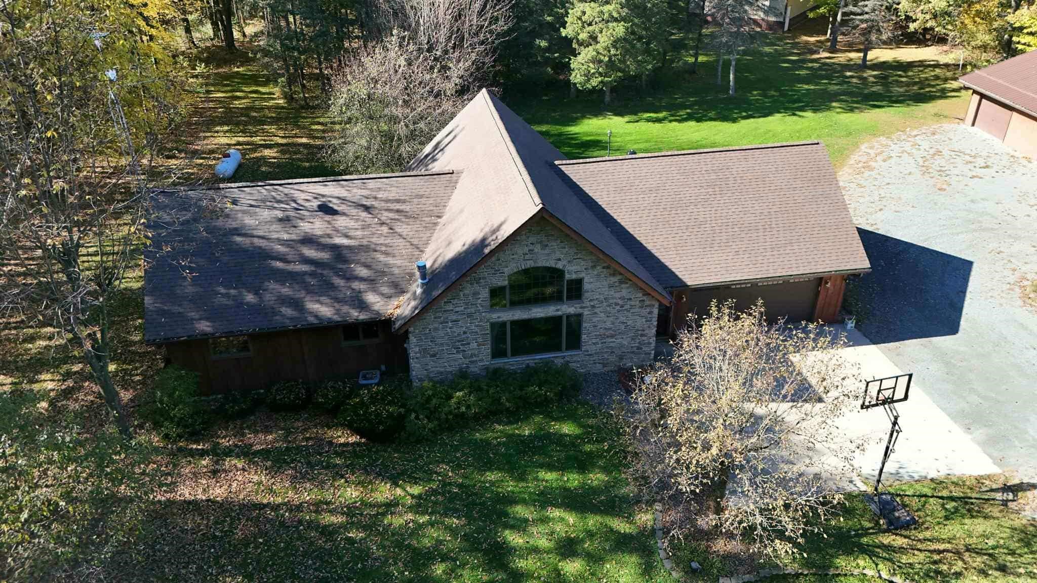 200890 ROBIN ROAD, Marshfield, Wisconsin 54449, 5 Bedrooms Bedrooms, ,4 BathroomsBathrooms,Residential,For Sale,200890 ROBIN ROAD,22502659