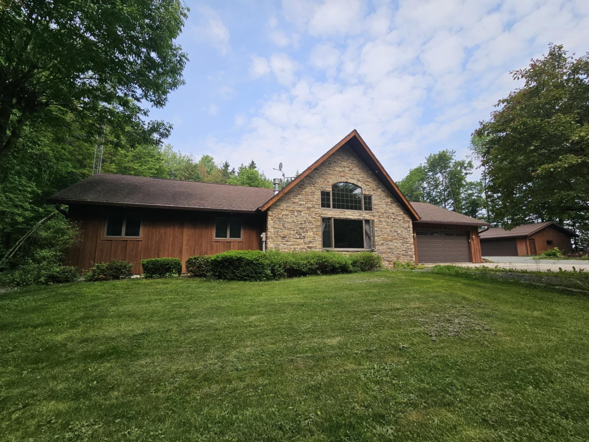 200890 ROBIN ROAD, Marshfield, Wisconsin 54449, 5 Bedrooms Bedrooms, ,4 BathroomsBathrooms,Residential,For Sale,200890 ROBIN ROAD,22502659