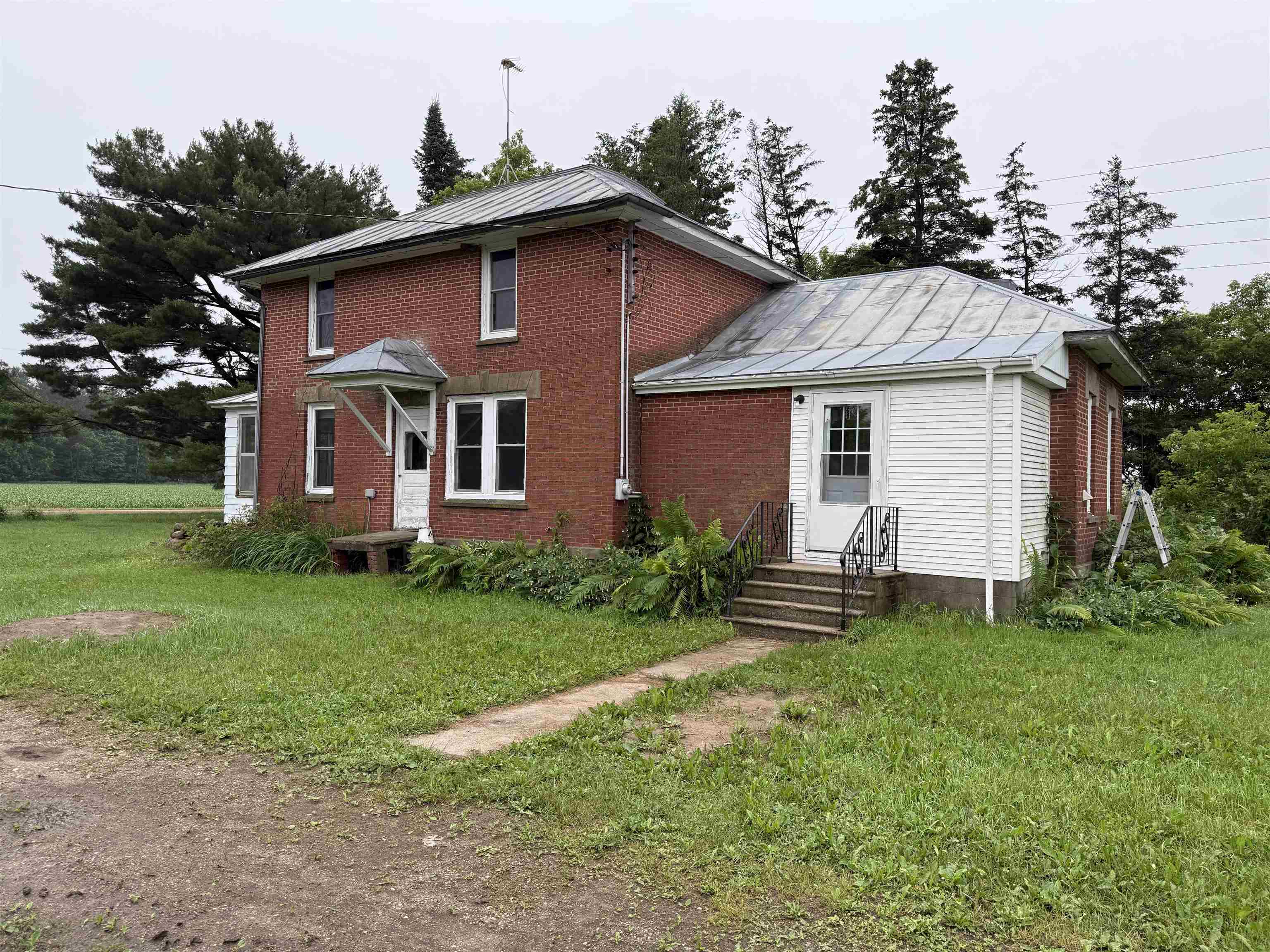 E1384 WOLF RIVER ROAD, Iola, Wisconsin 54945, 4 Bedrooms Bedrooms, ,2 BathroomsBathrooms,Residential,For Sale,E1384 WOLF RIVER ROAD,22502862