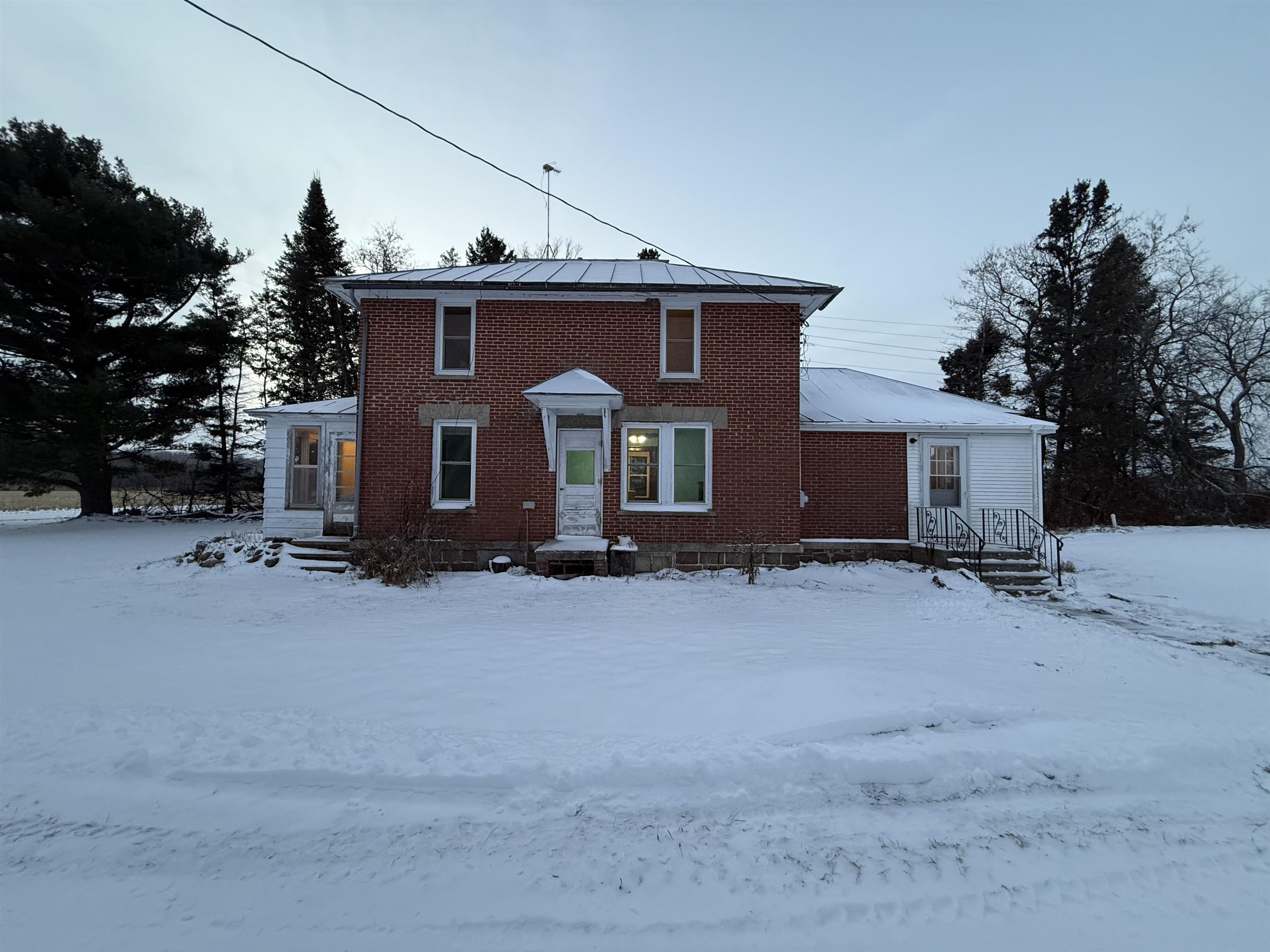 E1384 WOLF RIVER ROAD, Iola, Wisconsin 54945, 4 Bedrooms Bedrooms, ,2 BathroomsBathrooms,Residential,For Sale,E1384 WOLF RIVER ROAD,22502862