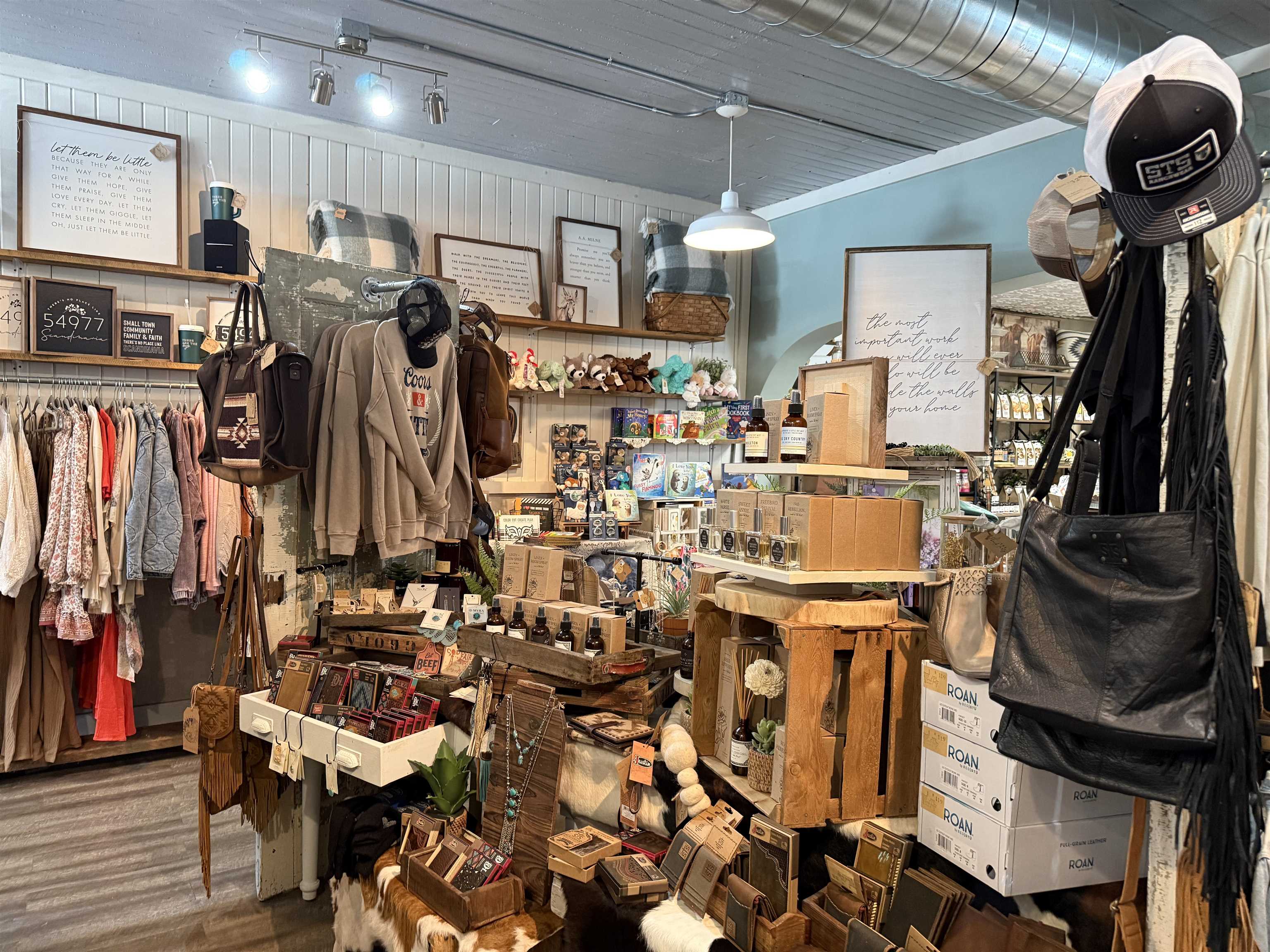 320 N MAIN STREET, Scandinavia, Wisconsin 54977, ,Commercial/industrial,For Sale,320 N MAIN STREET,22503078