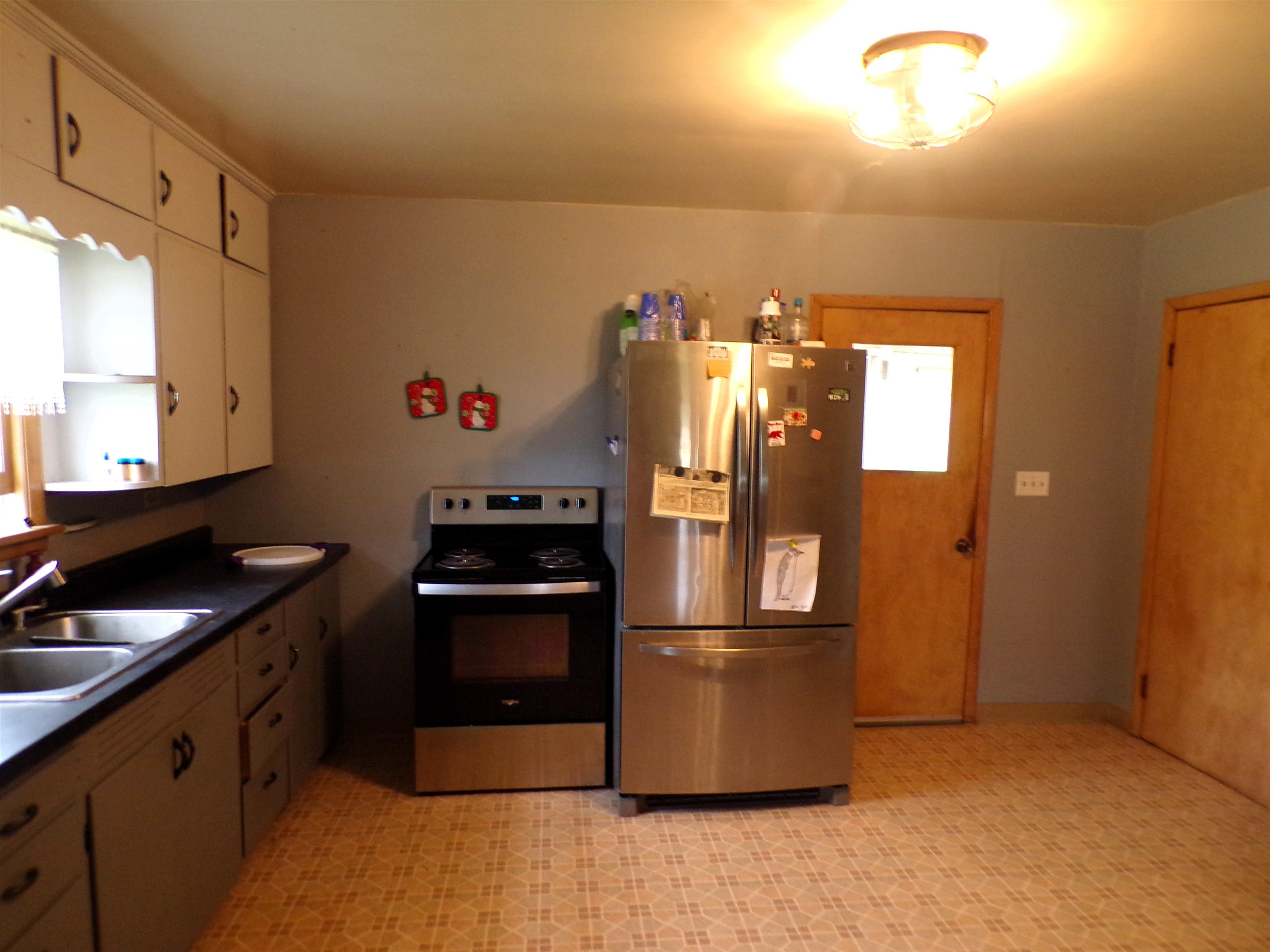 609 E SCHOFIELD AVENUE, Greenwood, Wisconsin 54437, 4 Bedrooms Bedrooms, ,2 BathroomsBathrooms,Residential,For Sale,609 E SCHOFIELD AVENUE,22503388