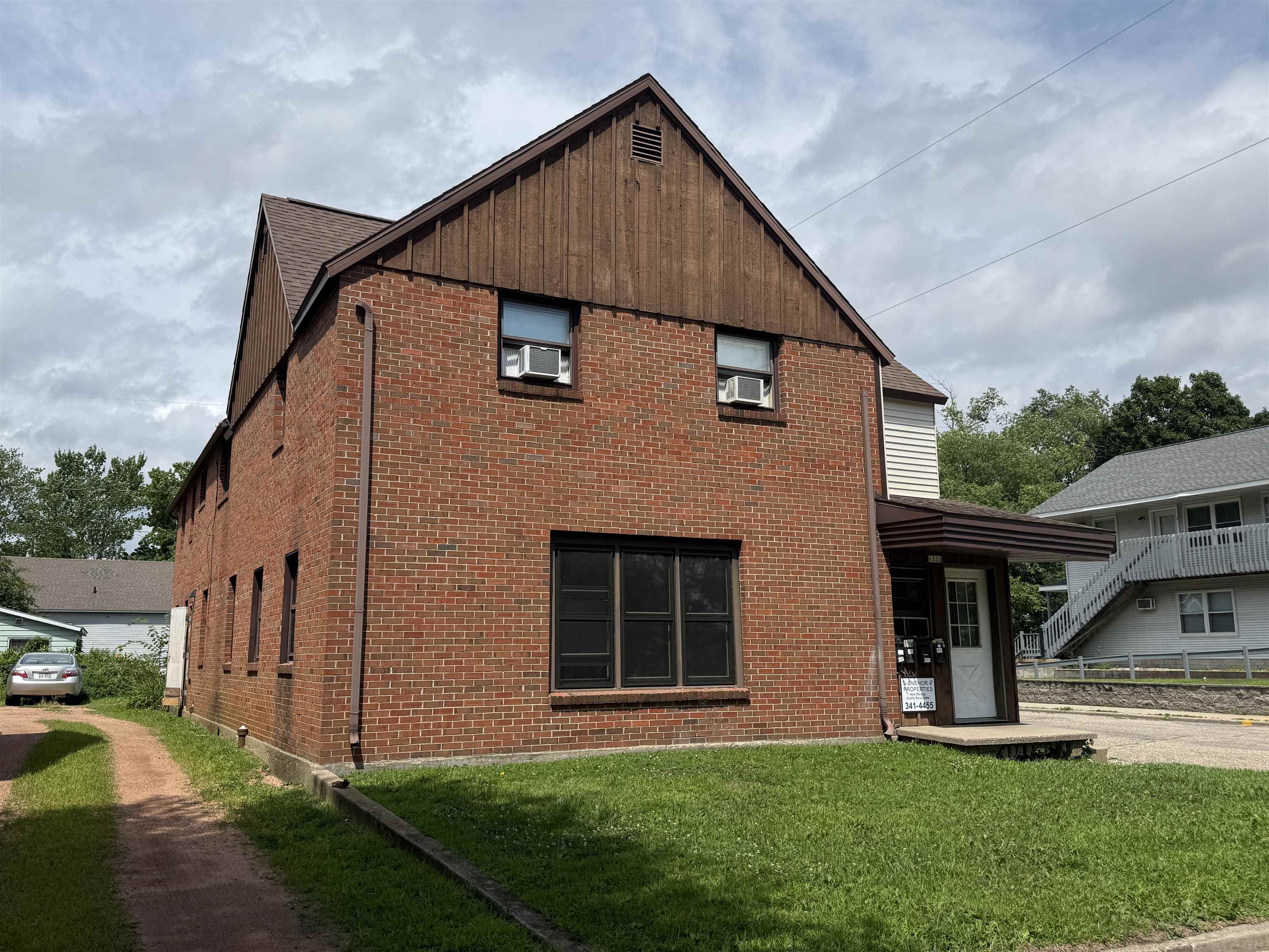 1532 COLLEGE AVENUE, Stevens Point, Wisconsin 54481, 4 Bedrooms Bedrooms, 7 Rooms Rooms,2 BathroomsBathrooms,Multi-family,For Sale,1532 COLLEGE AVENUE,22503545