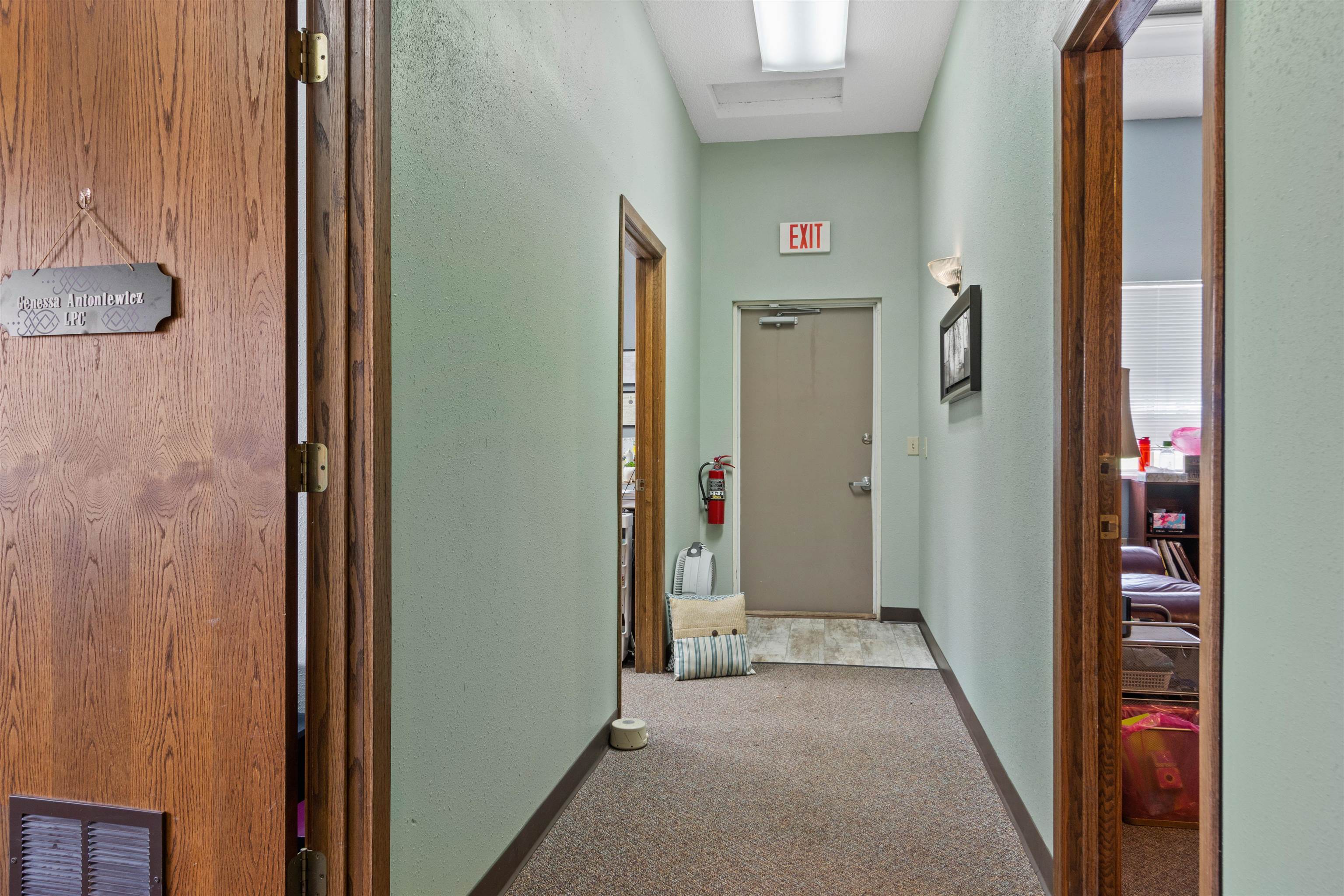 2001 S CENTRAL AVENUE, Marshfield, Wisconsin 54449, ,Commercial/industrial,For Rent,2001 S CENTRAL AVENUE,22503969