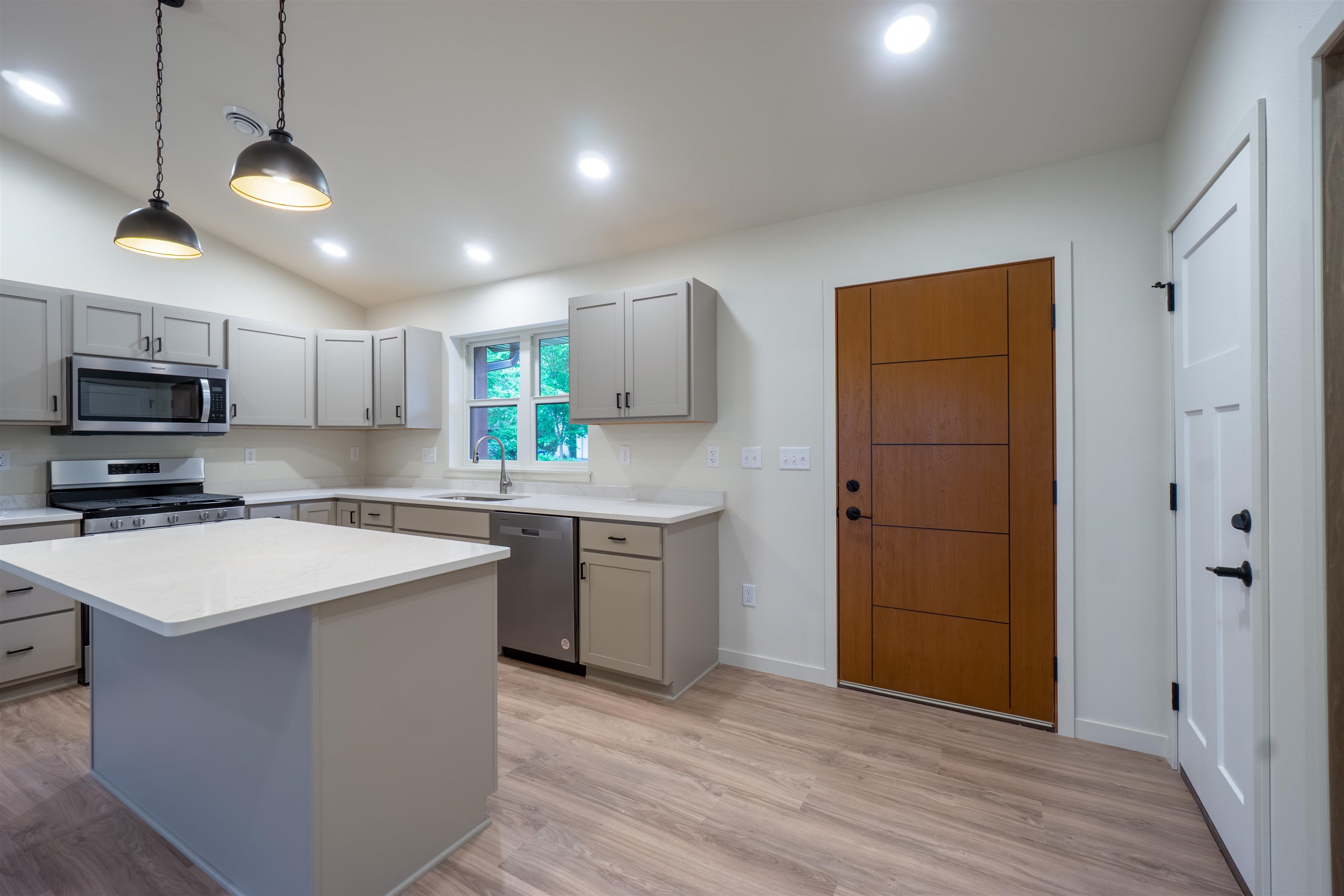 704 THORNAPPLE STREET, Marathon, Wisconsin 54448, 3 Bedrooms Bedrooms, ,3 BathroomsBathrooms,Residential,For Sale,704 THORNAPPLE STREET,22503977