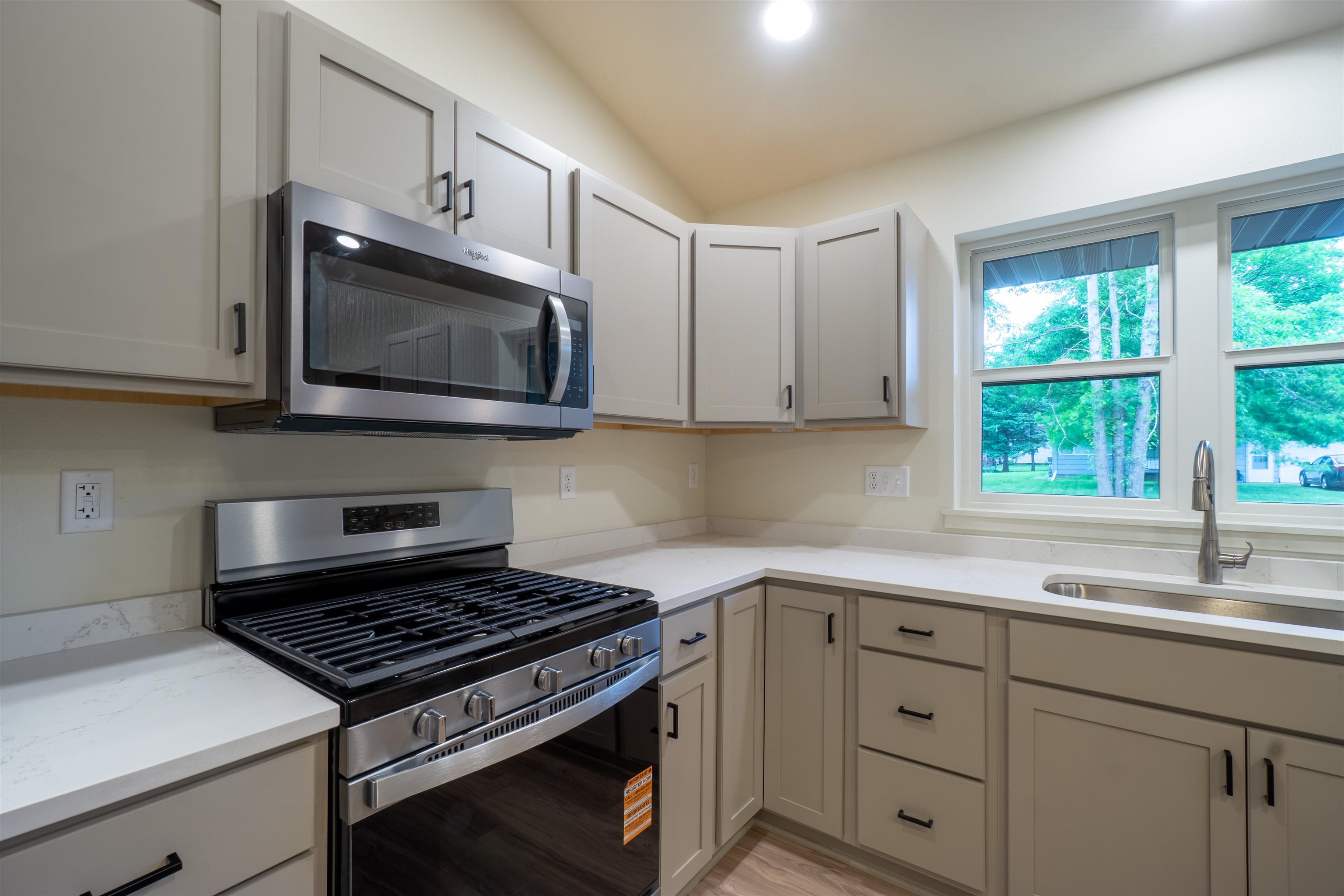 704 THORNAPPLE STREET, Marathon, Wisconsin 54448, 3 Bedrooms Bedrooms, ,3 BathroomsBathrooms,Residential,For Sale,704 THORNAPPLE STREET,22503977