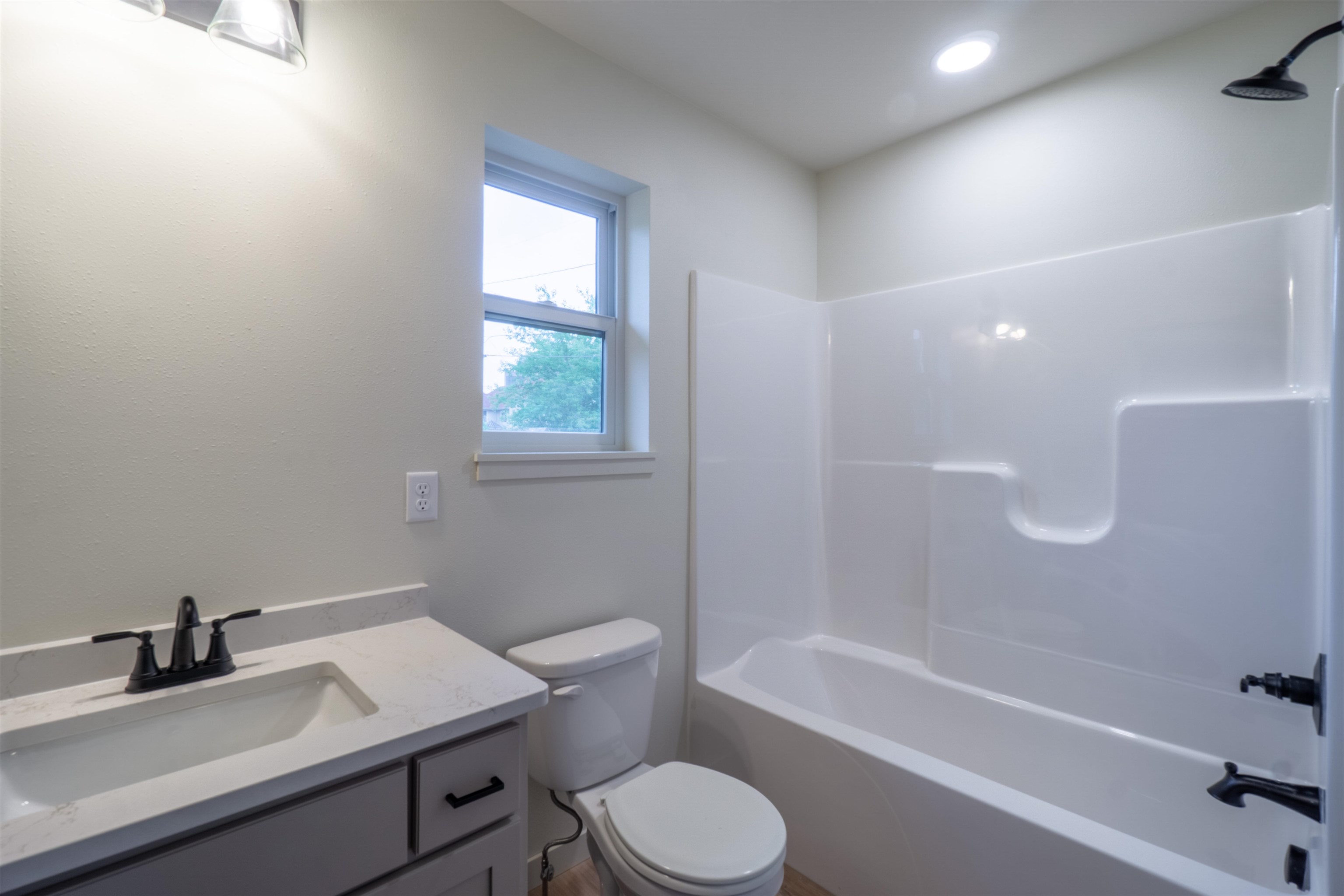 704 THORNAPPLE STREET, Marathon, Wisconsin 54448, 3 Bedrooms Bedrooms, ,3 BathroomsBathrooms,Residential,For Sale,704 THORNAPPLE STREET,22503977