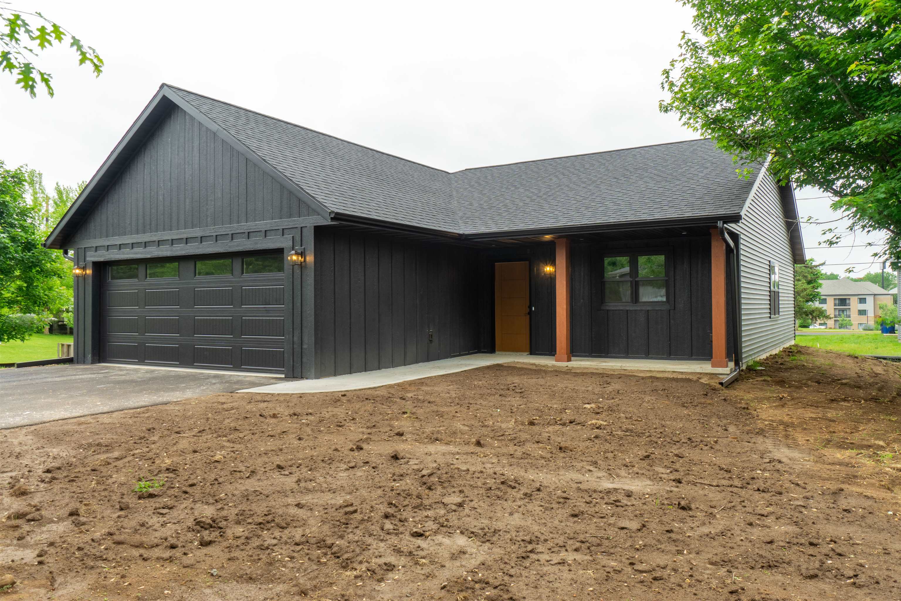 704 THORNAPPLE STREET, Marathon, Wisconsin 54448, 3 Bedrooms Bedrooms, ,3 BathroomsBathrooms,Residential,For Sale,704 THORNAPPLE STREET,22503977