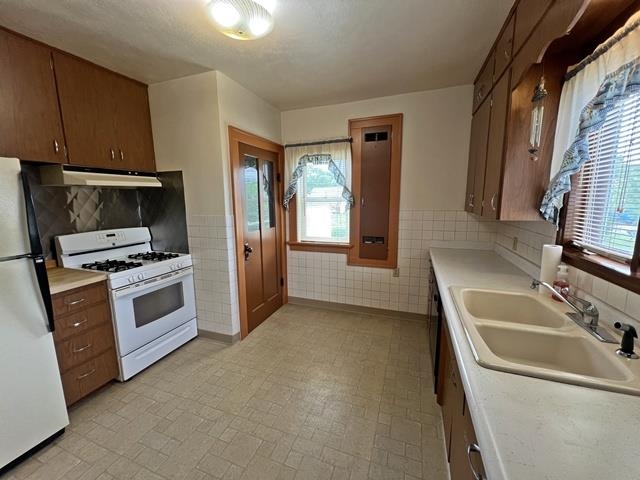 504 S PEACH AVENUE, Marshfield, Wisconsin 54449, 4 Bedrooms Bedrooms, ,2 BathroomsBathrooms,Residential,For Sale,504 S PEACH AVENUE,22504027