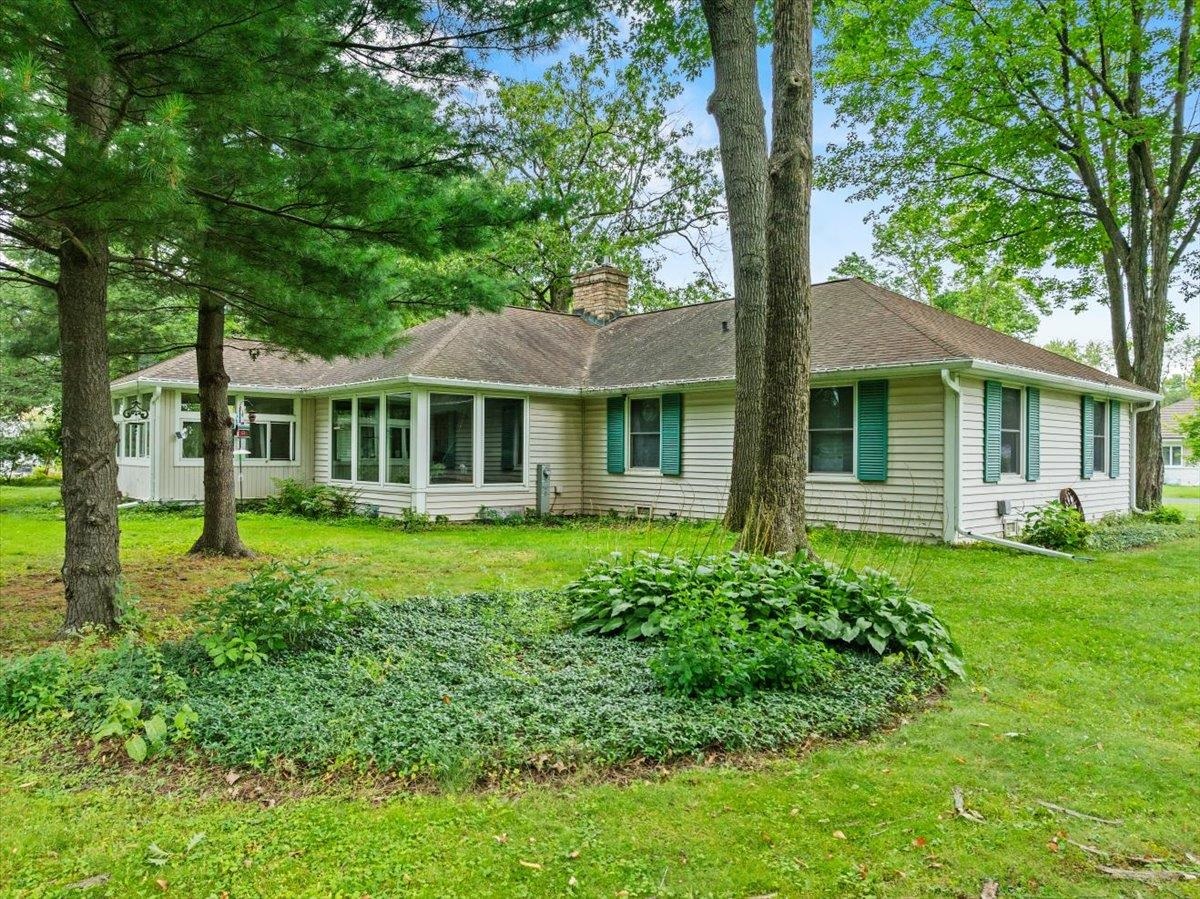 718 S DRAKE AVENUE, Marshfield, Wisconsin 54449-9999, 4 Bedrooms Bedrooms, ,3 BathroomsBathrooms,Residential,For Sale,718 S DRAKE AVENUE,22504034