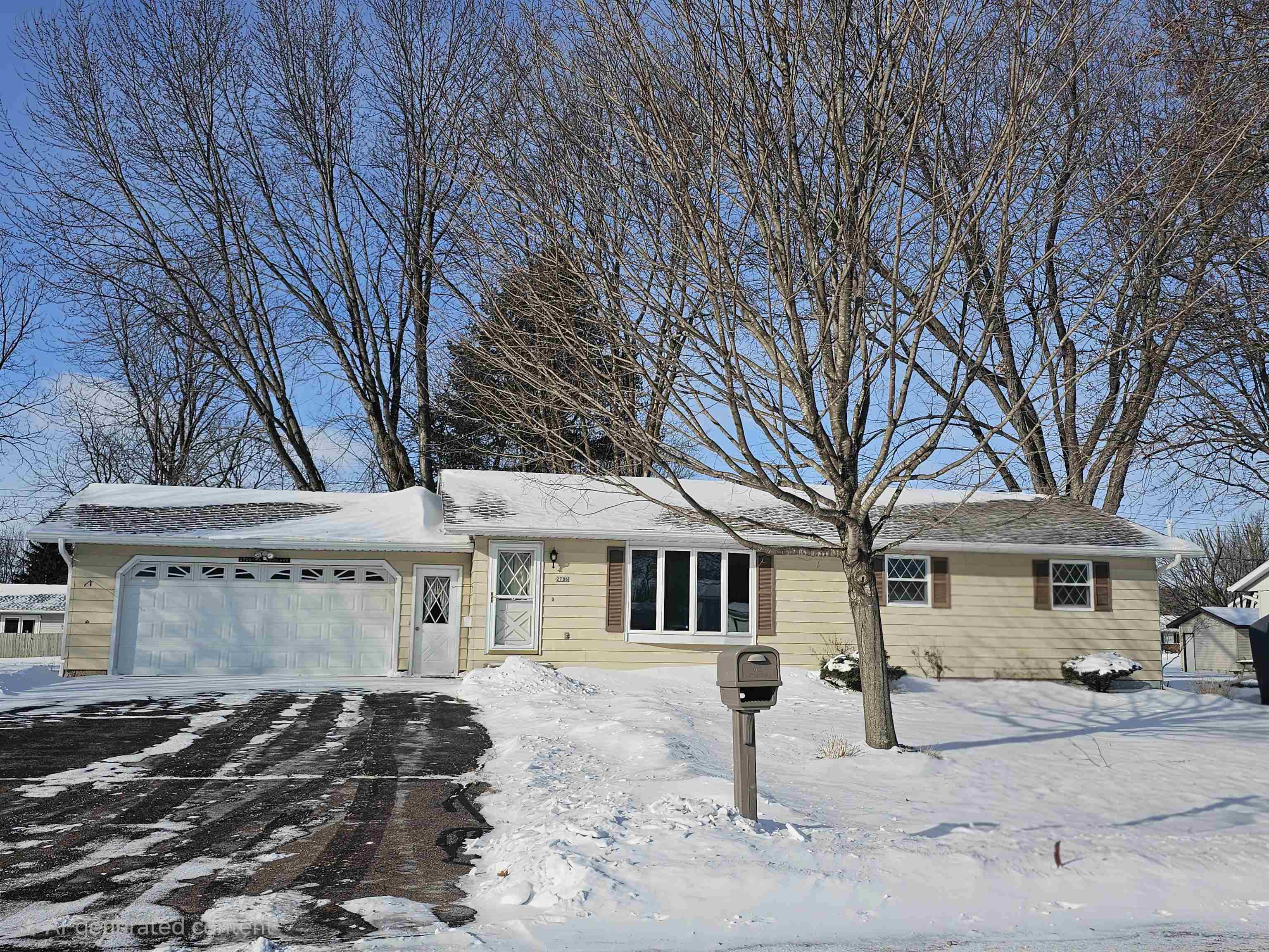 2706 S MAYWOOD AVENUE, Marshfield, Wisconsin 54449-5648, 3 Bedrooms Bedrooms, ,1 BathroomBathrooms,Residential,For Sale,2706 S MAYWOOD AVENUE,22504114
