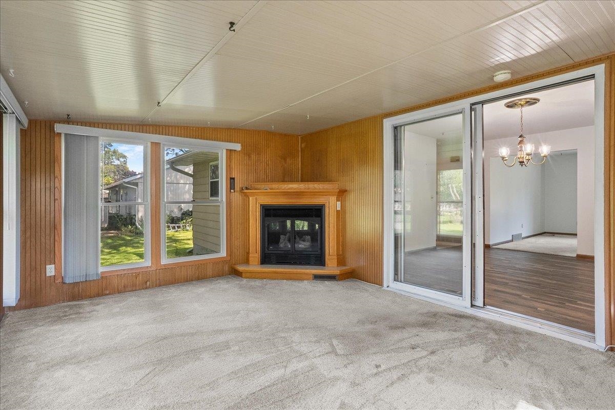 2706 S MAYWOOD AVENUE, Marshfield, Wisconsin 54449-5648, 3 Bedrooms Bedrooms, ,1 BathroomBathrooms,Residential,For Sale,2706 S MAYWOOD AVENUE,22504114