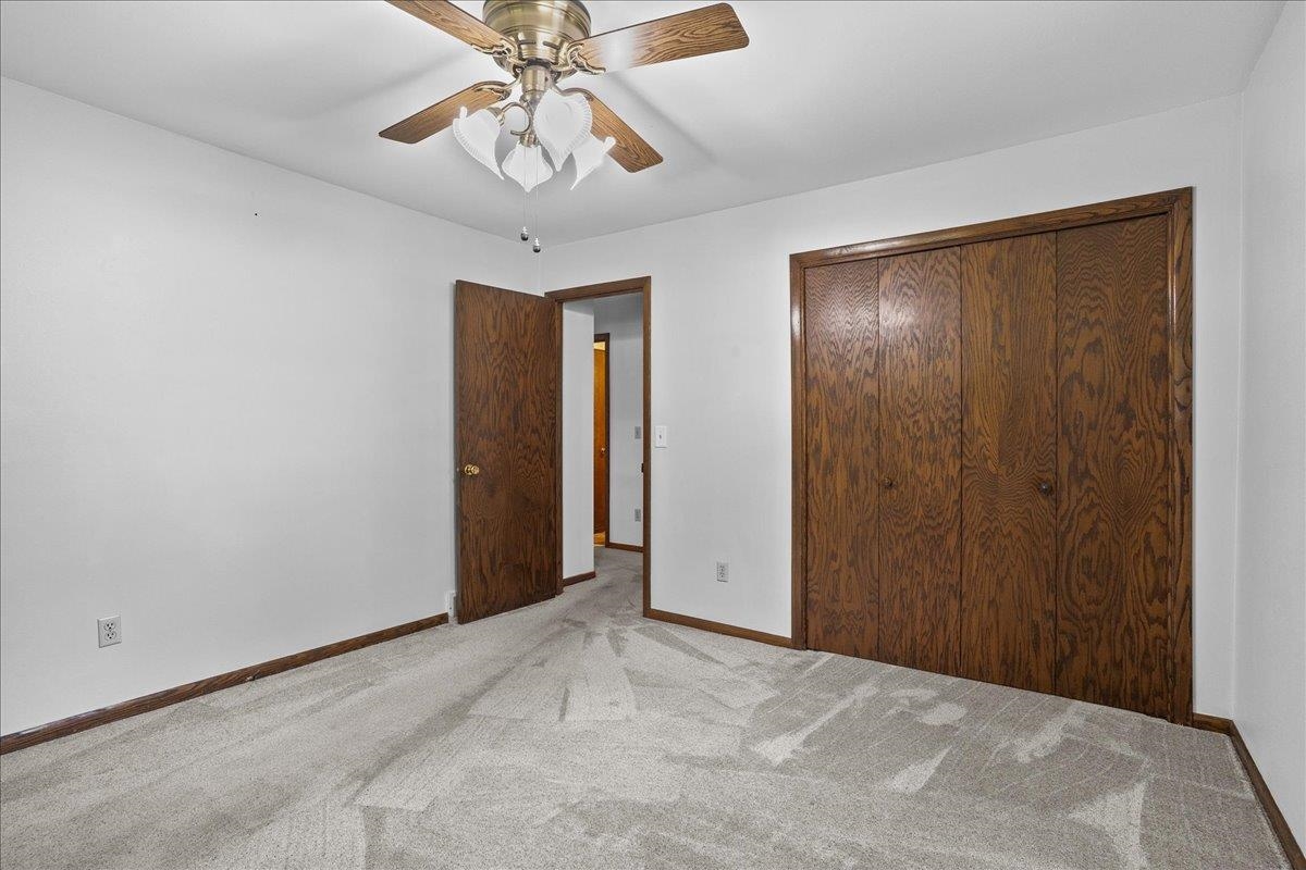 2706 S MAYWOOD AVENUE, Marshfield, Wisconsin 54449-5648, 3 Bedrooms Bedrooms, ,1 BathroomBathrooms,Residential,For Sale,2706 S MAYWOOD AVENUE,22504114