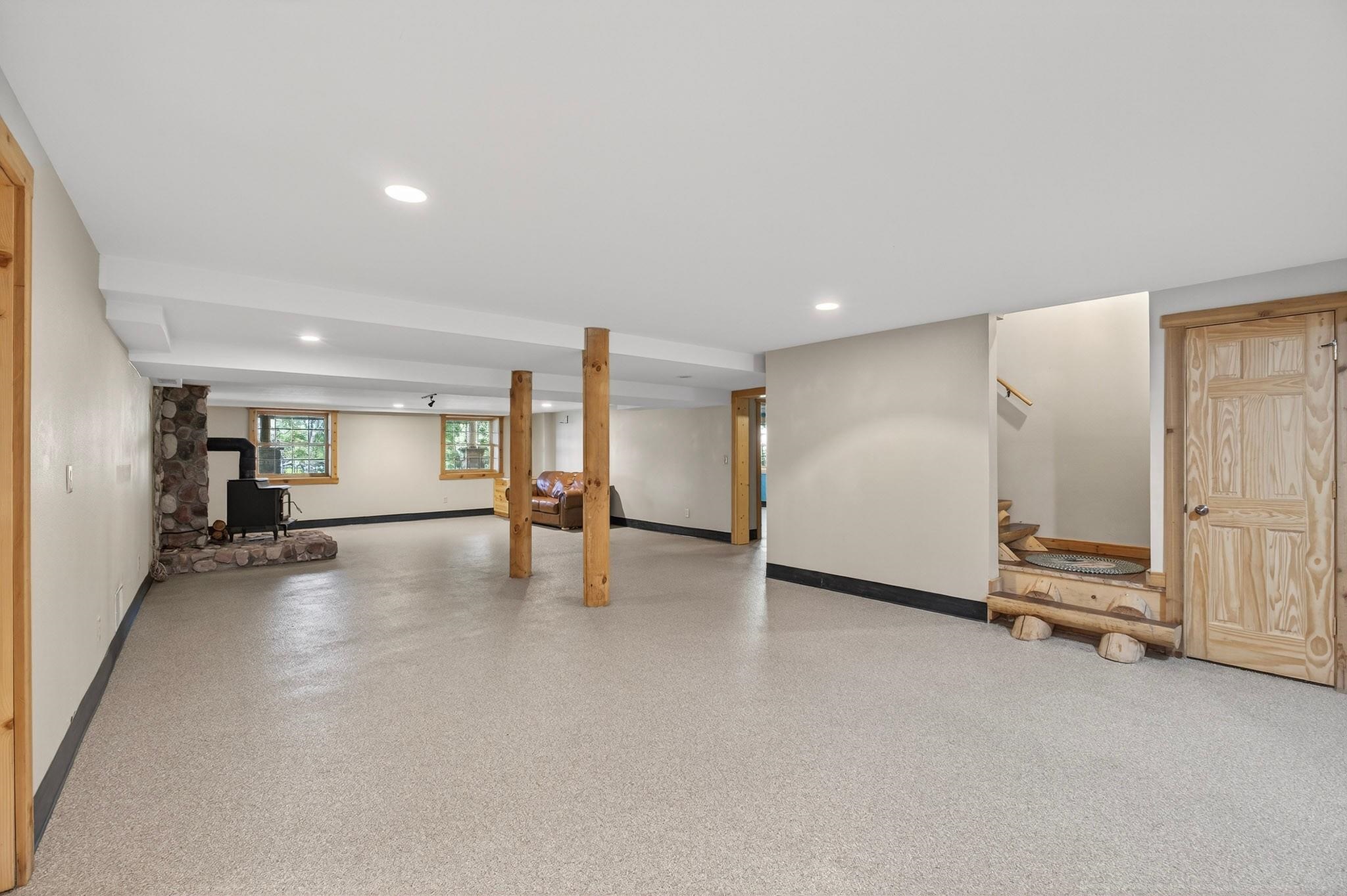 4689 LAKE DRIVE, Wisconsin Rapids, Wisconsin 54494, 5 Bedrooms Bedrooms, ,4 BathroomsBathrooms,Residential,For Sale,4689 LAKE DRIVE,22504158