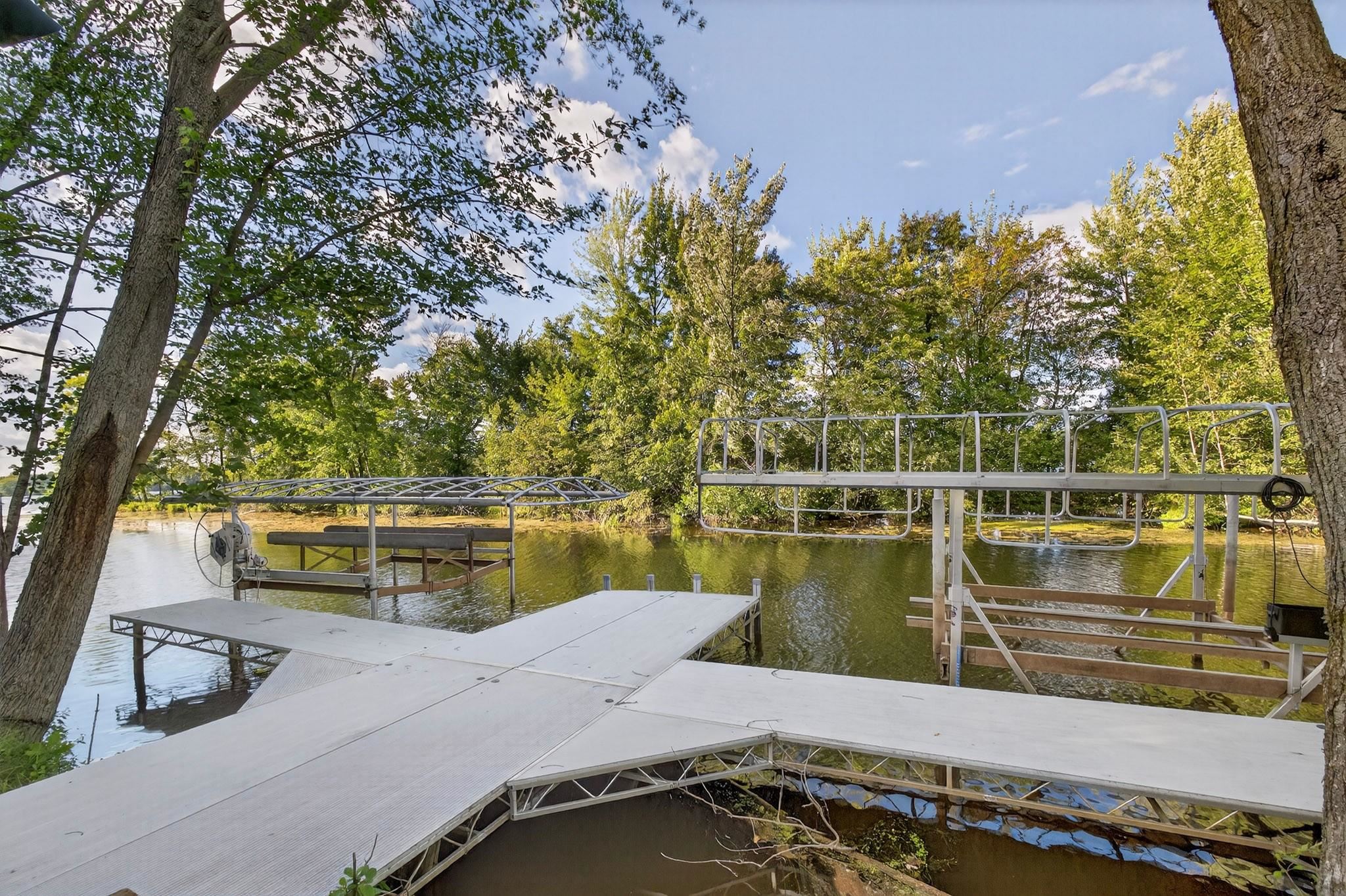 4689 LAKE DRIVE, Wisconsin Rapids, Wisconsin 54494, 5 Bedrooms Bedrooms, ,4 BathroomsBathrooms,Residential,For Sale,4689 LAKE DRIVE,22504158