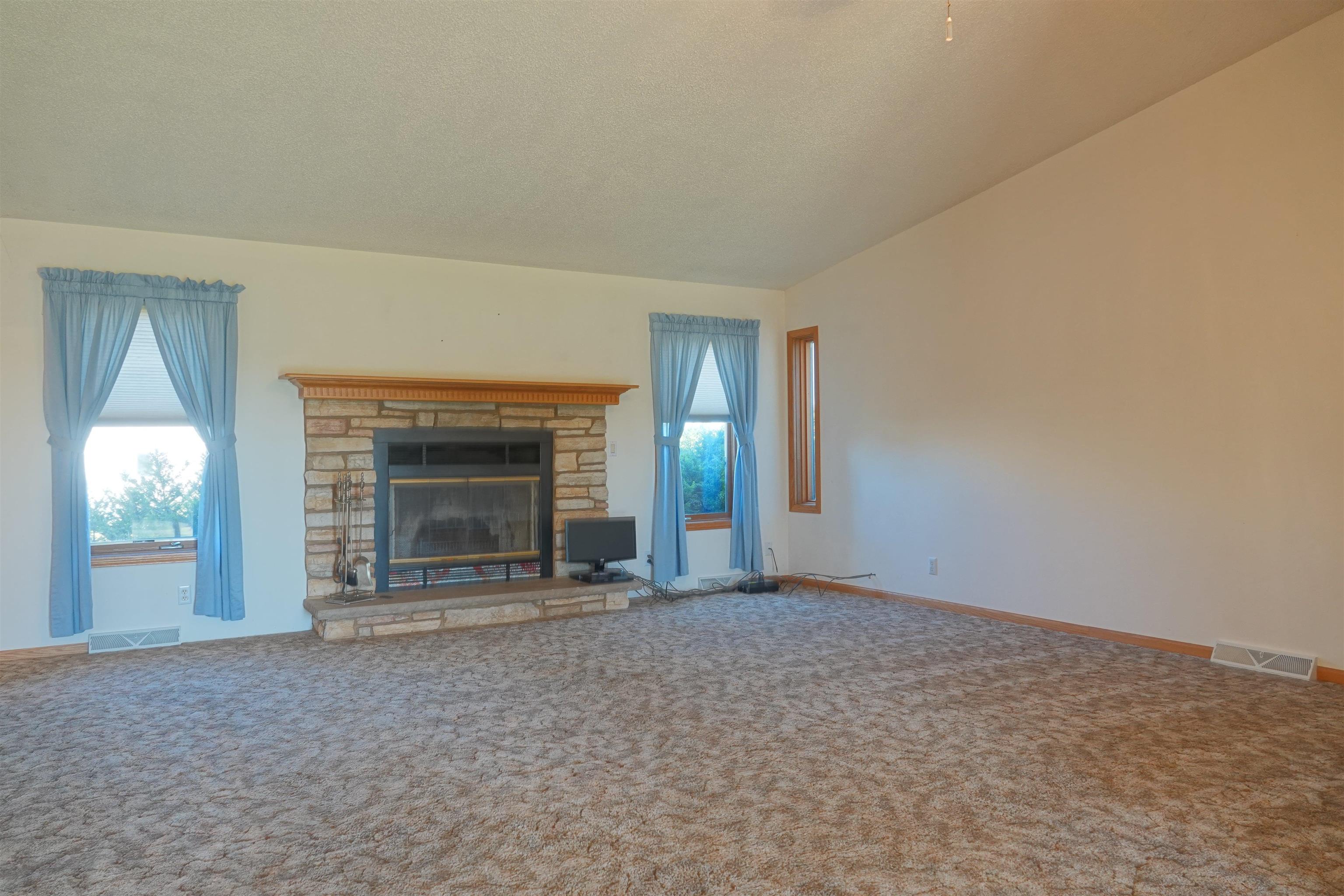 228749 CHESTNUT HILL LANE, Abbotsford, Wisconsin 54405, 4 Bedrooms Bedrooms, ,3 BathroomsBathrooms,Residential,For Sale,228749 CHESTNUT HILL LANE,22504168